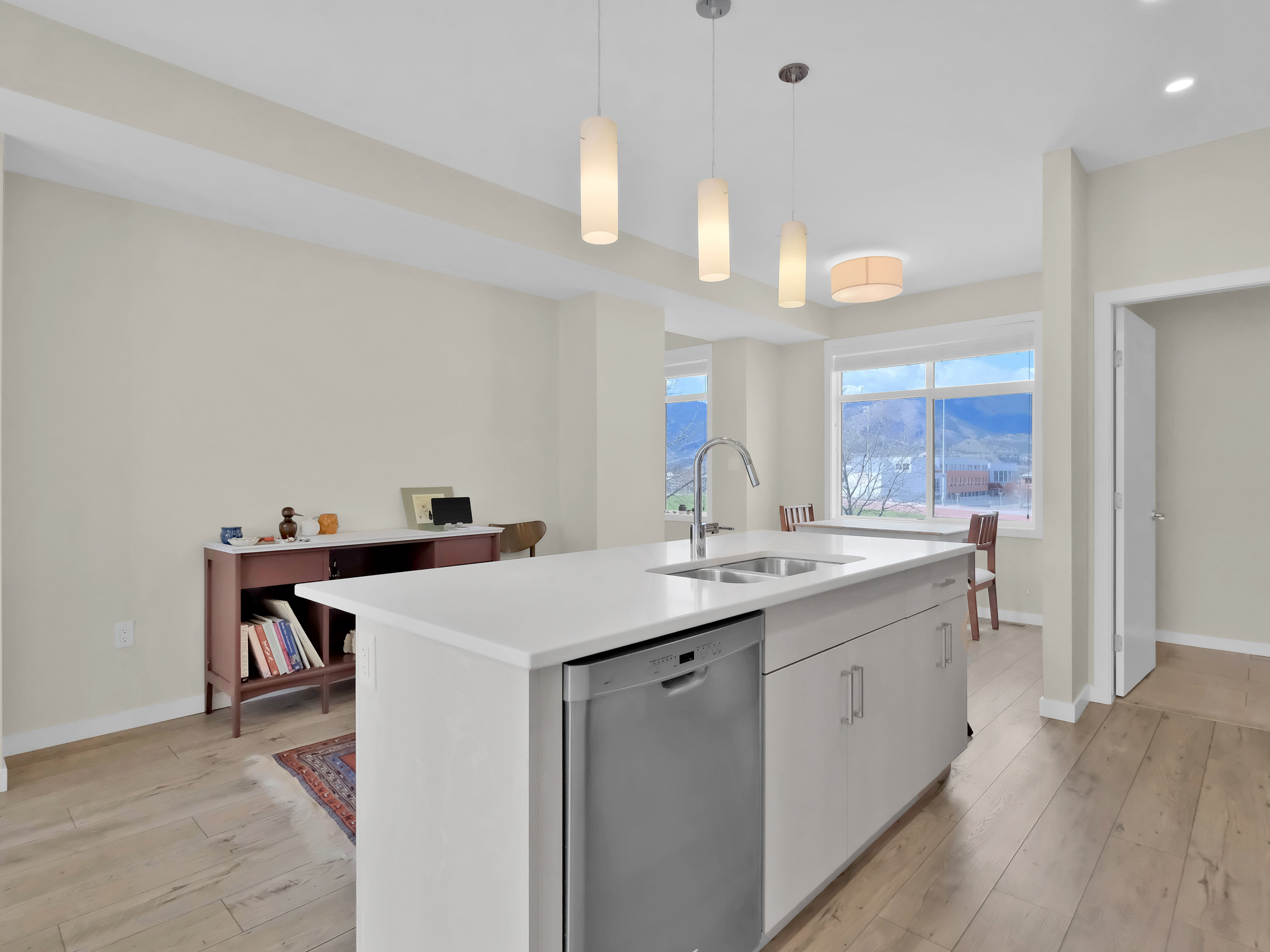 388 Eckhardt Avenue 123 Penticton V2A 1Z2