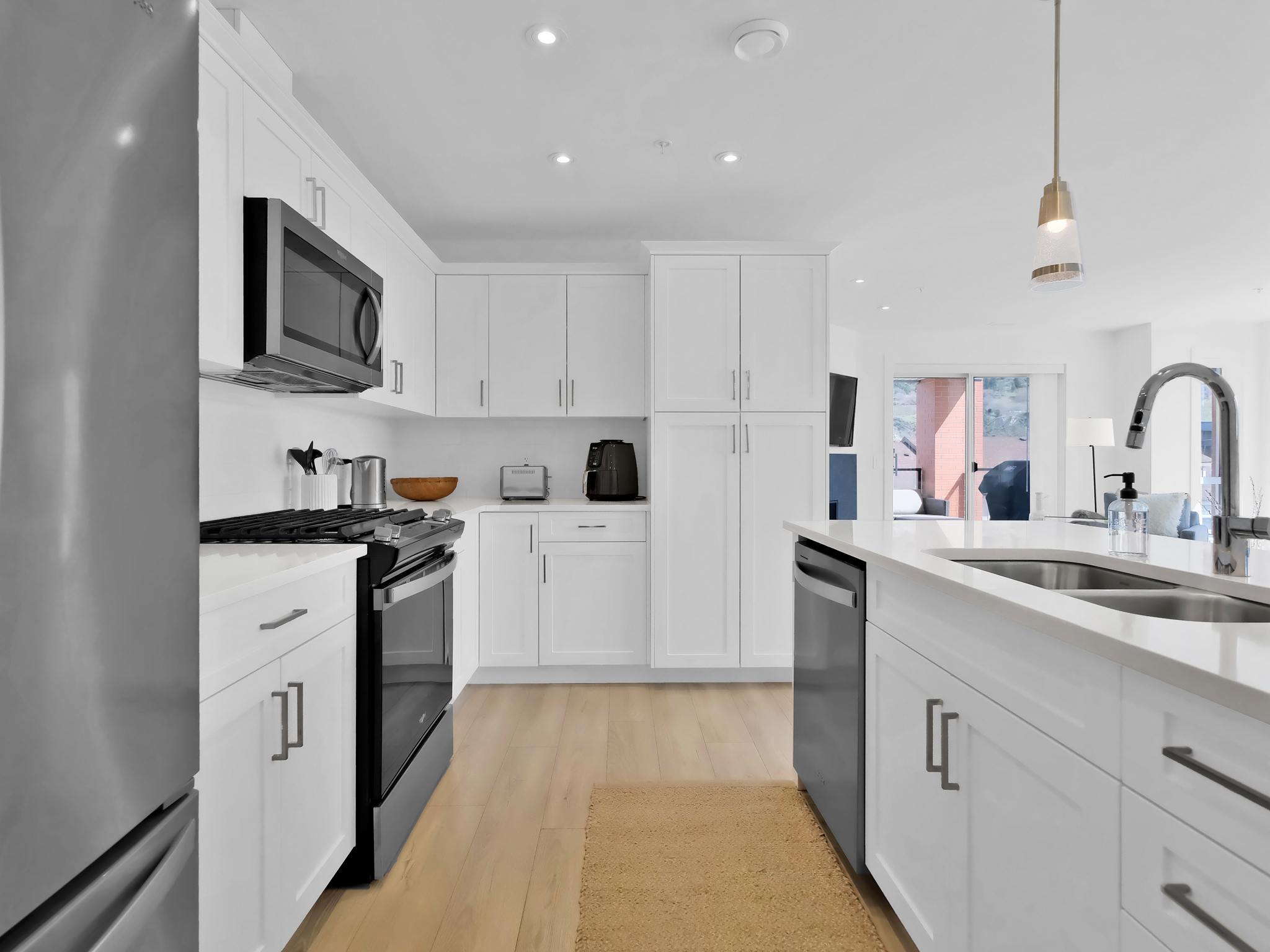 3362 Skaha Lake Road 407 Penticton V2A 6G4