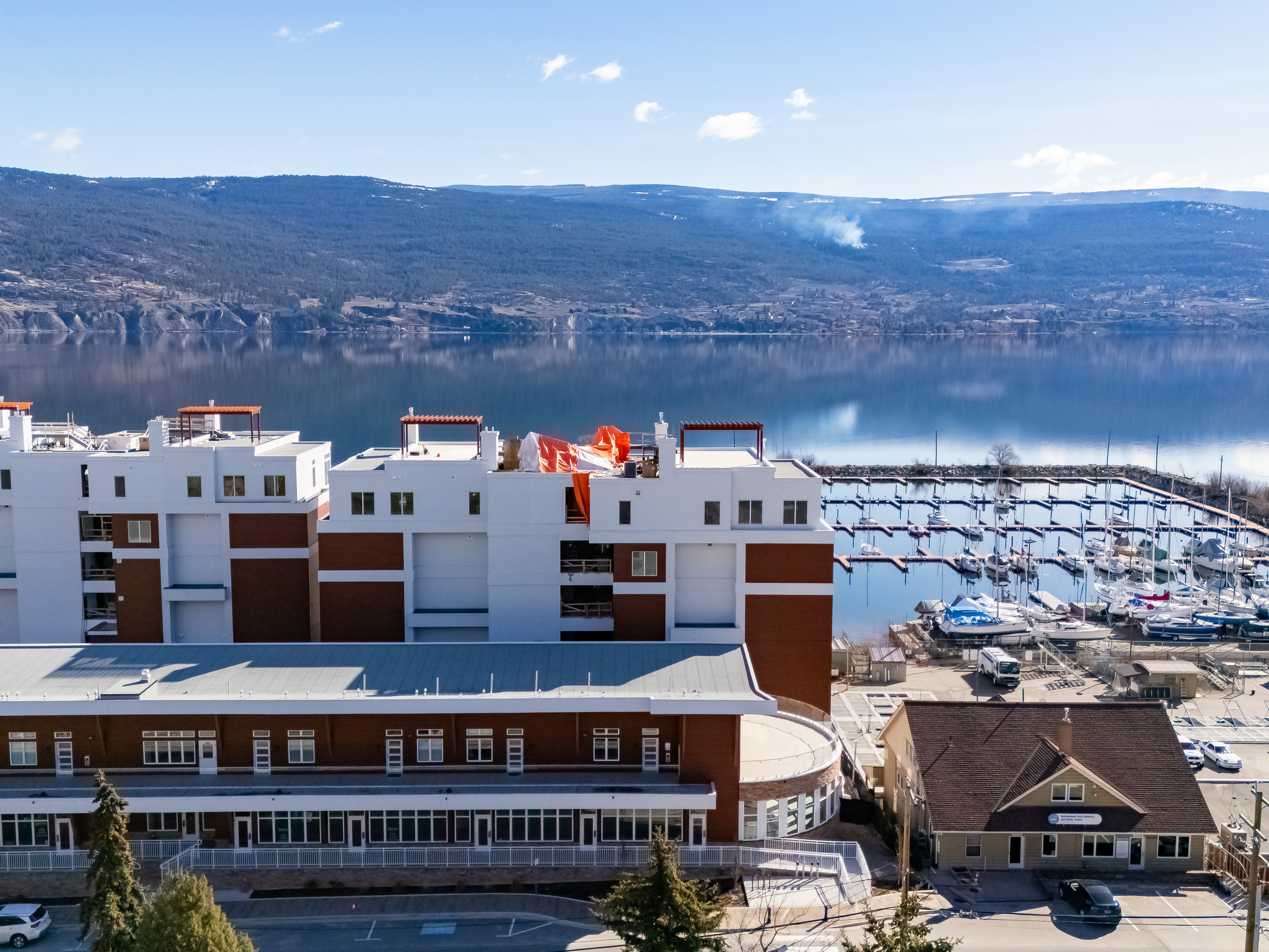 13417 Lakeshore Drive S 201 Summerland V0H 1Z1