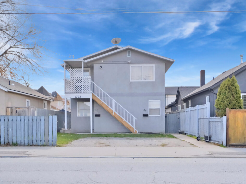 654 Wade Avenue #101 & #201 Penticton V2A 1V7
