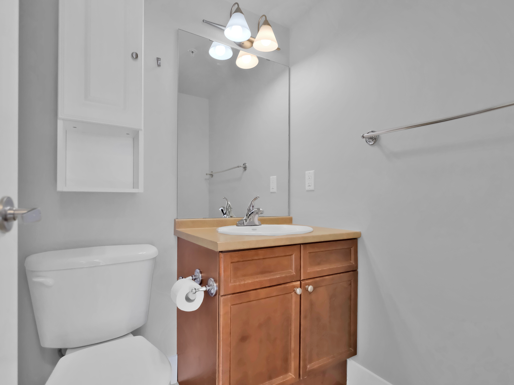 246 Hastings Avenue 114 Penticton V2A 2V6