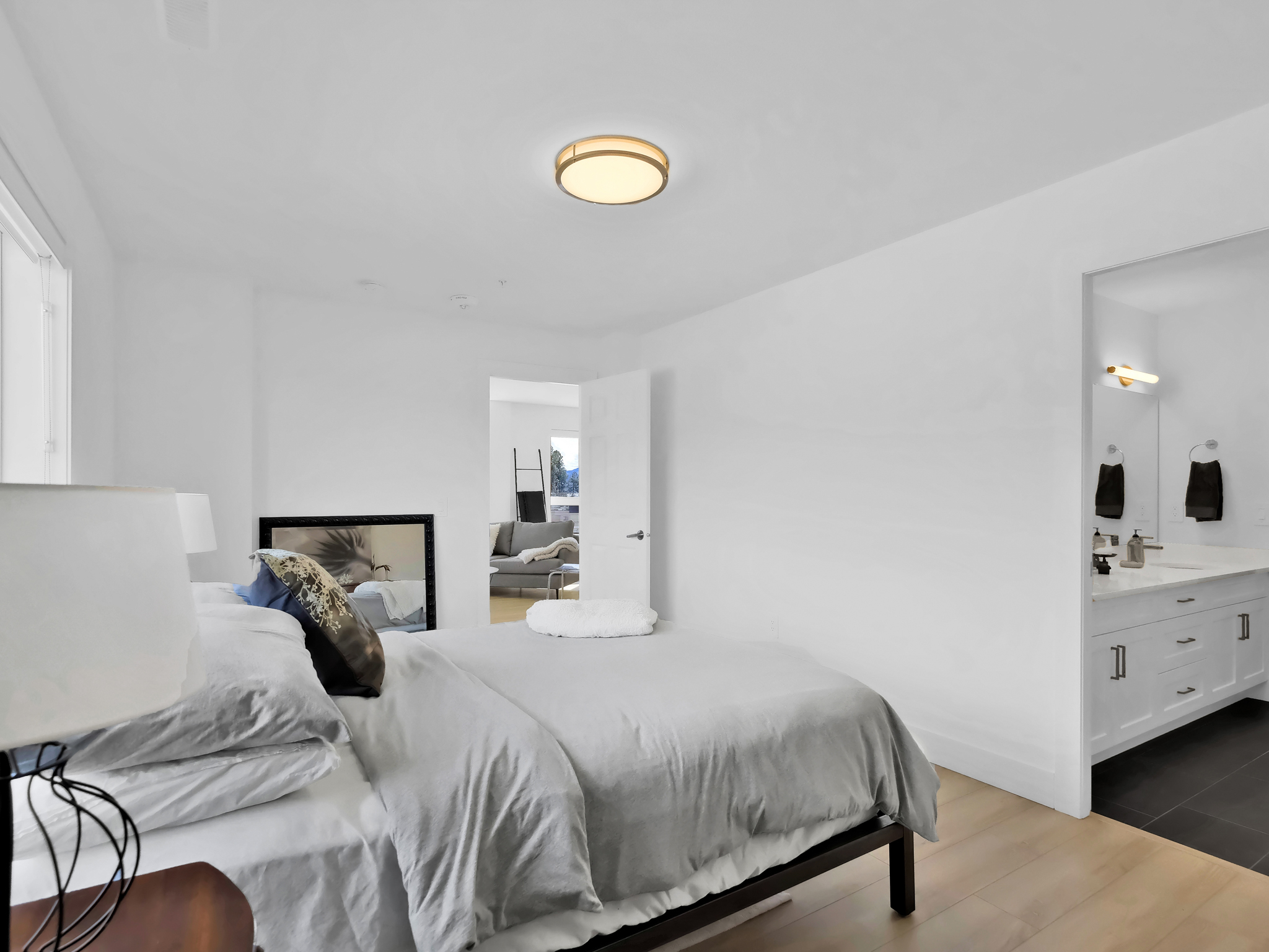 3362 Skaha Lake Road 407 Penticton V2A 6G4