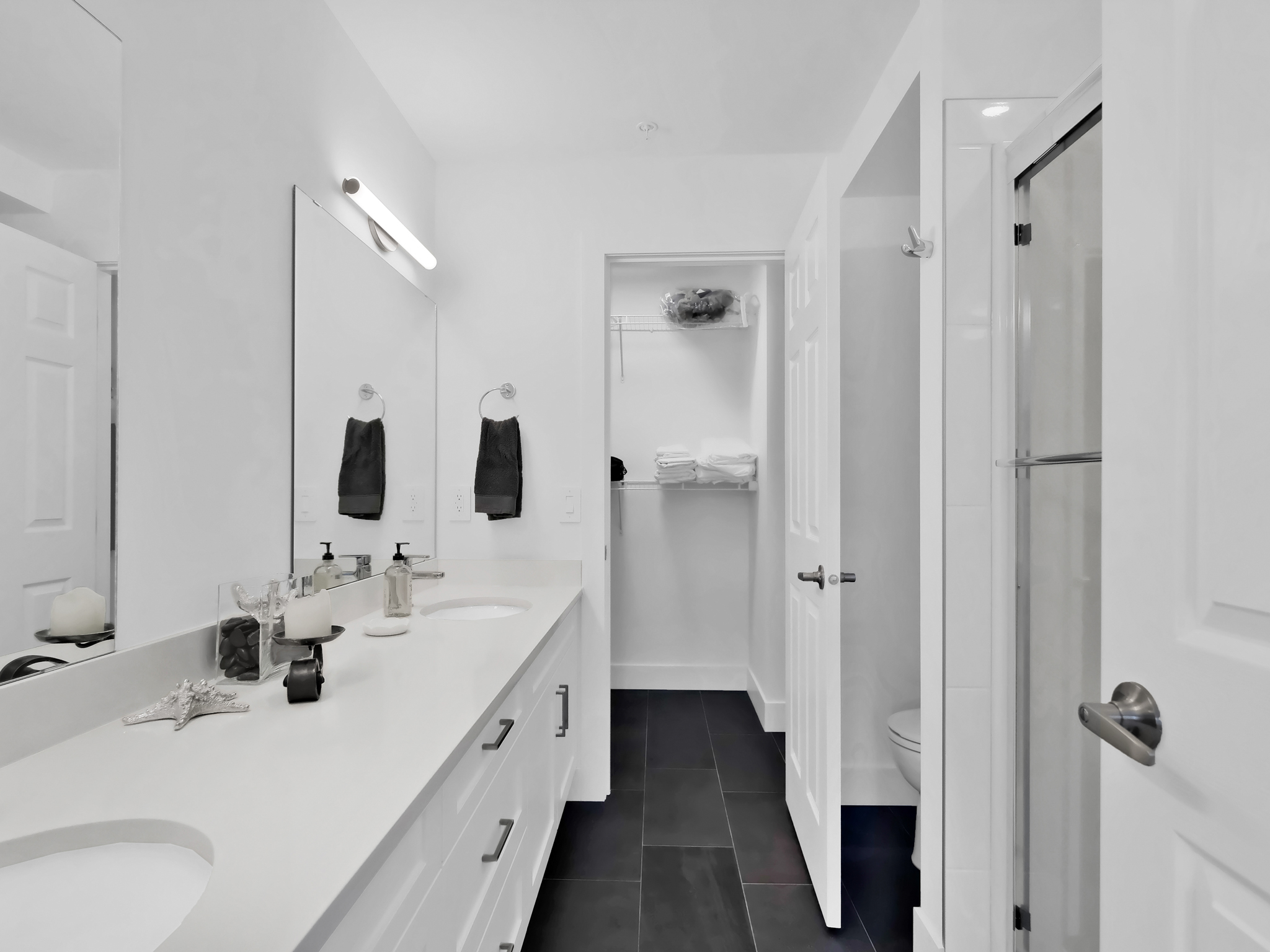 3362 Skaha Lake Road 407 Penticton V2A 6G4