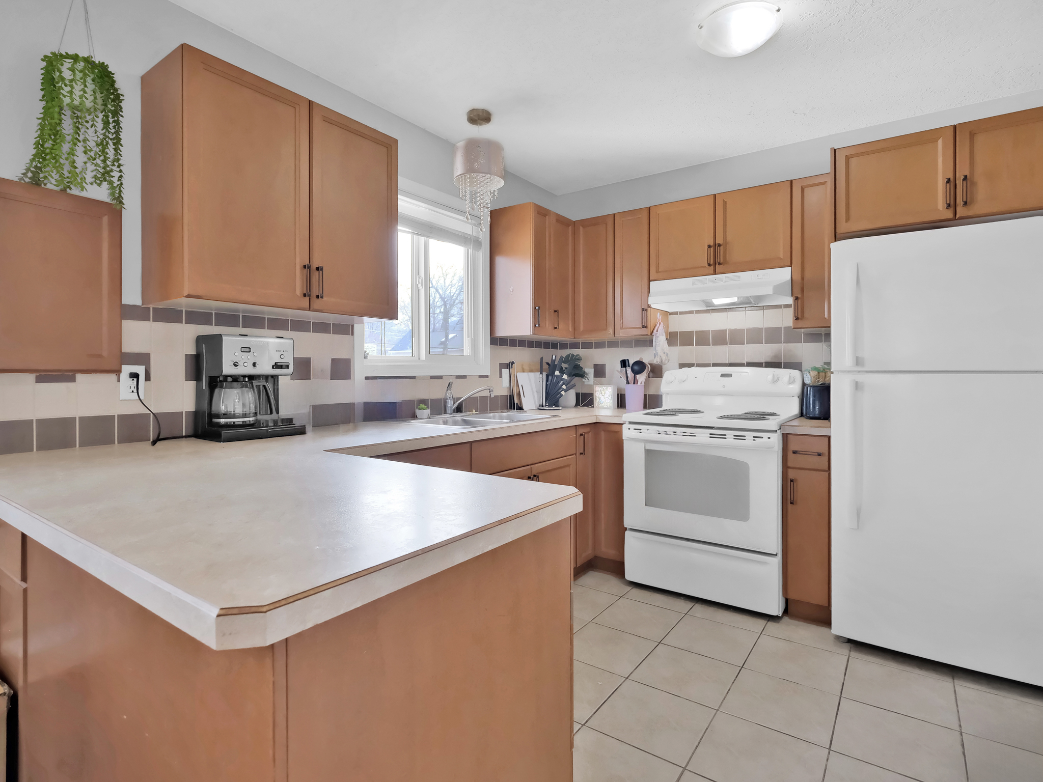 654 Wade Avenue #101 & #102 Penticton V2A 1V7