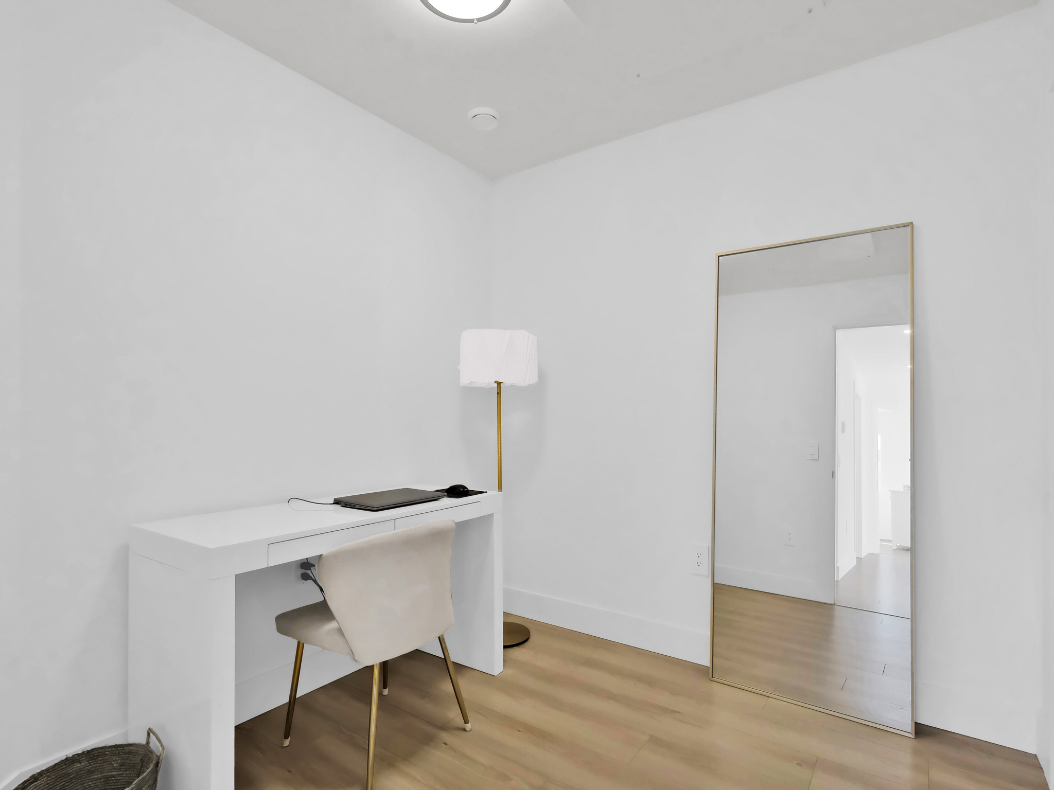 3362 Skaha Lake Road 407 Penticton V2A 6G4