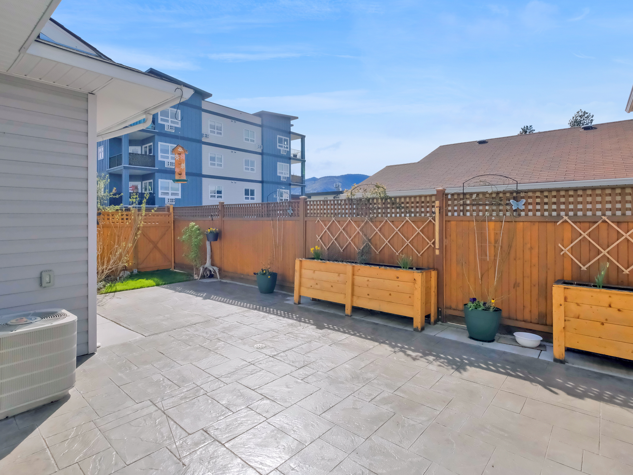 102 Regina Avenue 104 Penticton V2A 2K8