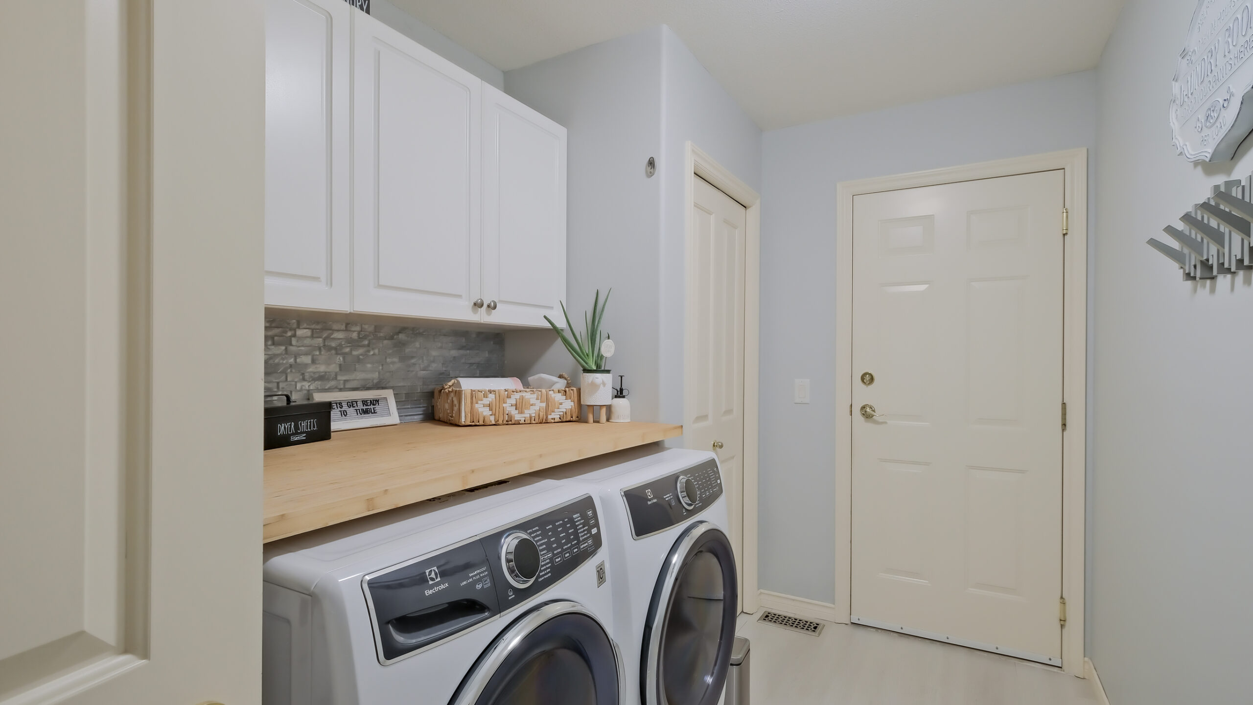 3869 Gallaghers Parkway Kelowna V1W 3Z8