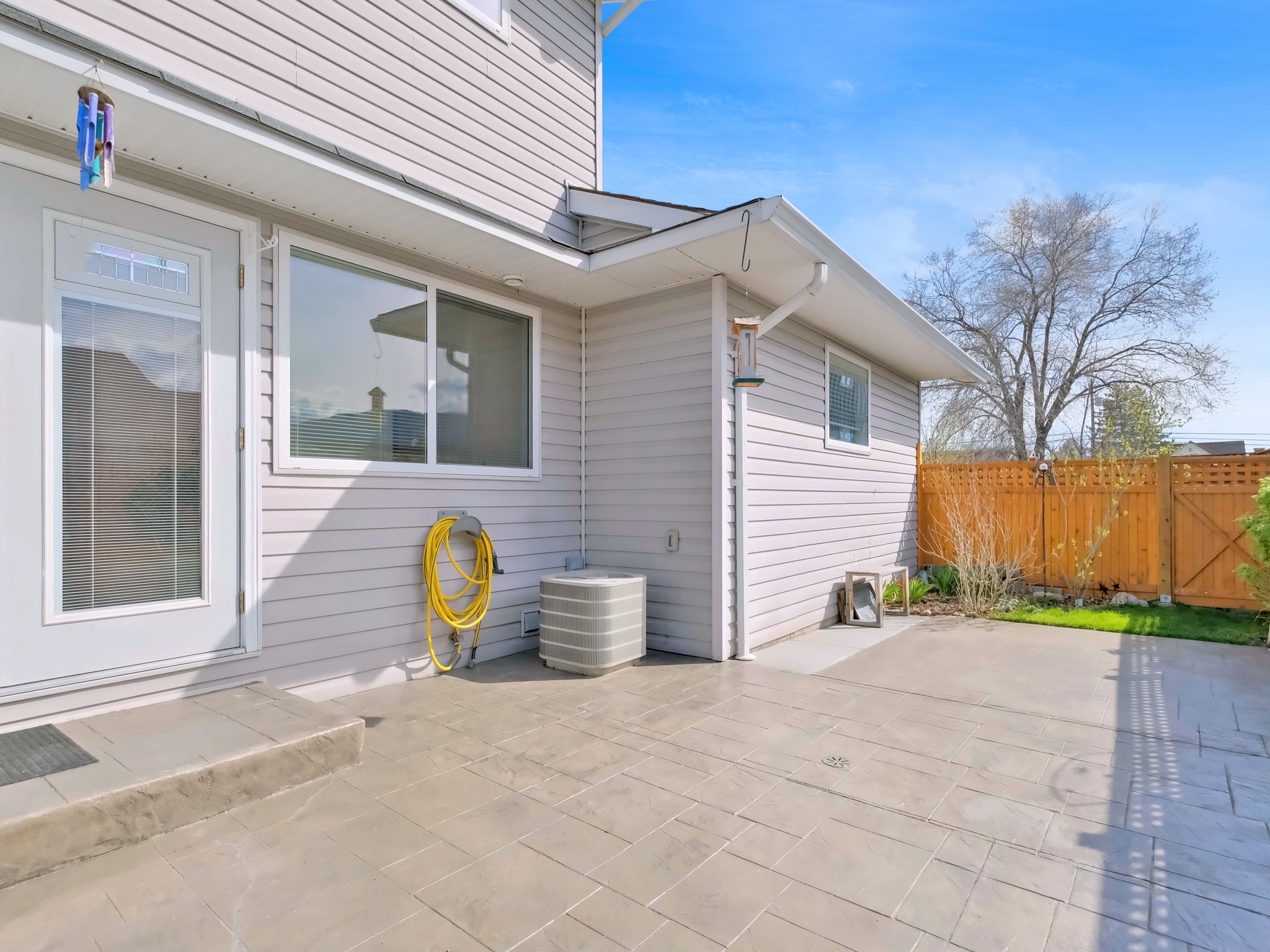 102 Regina Avenue 104 Penticton V2A 2K8