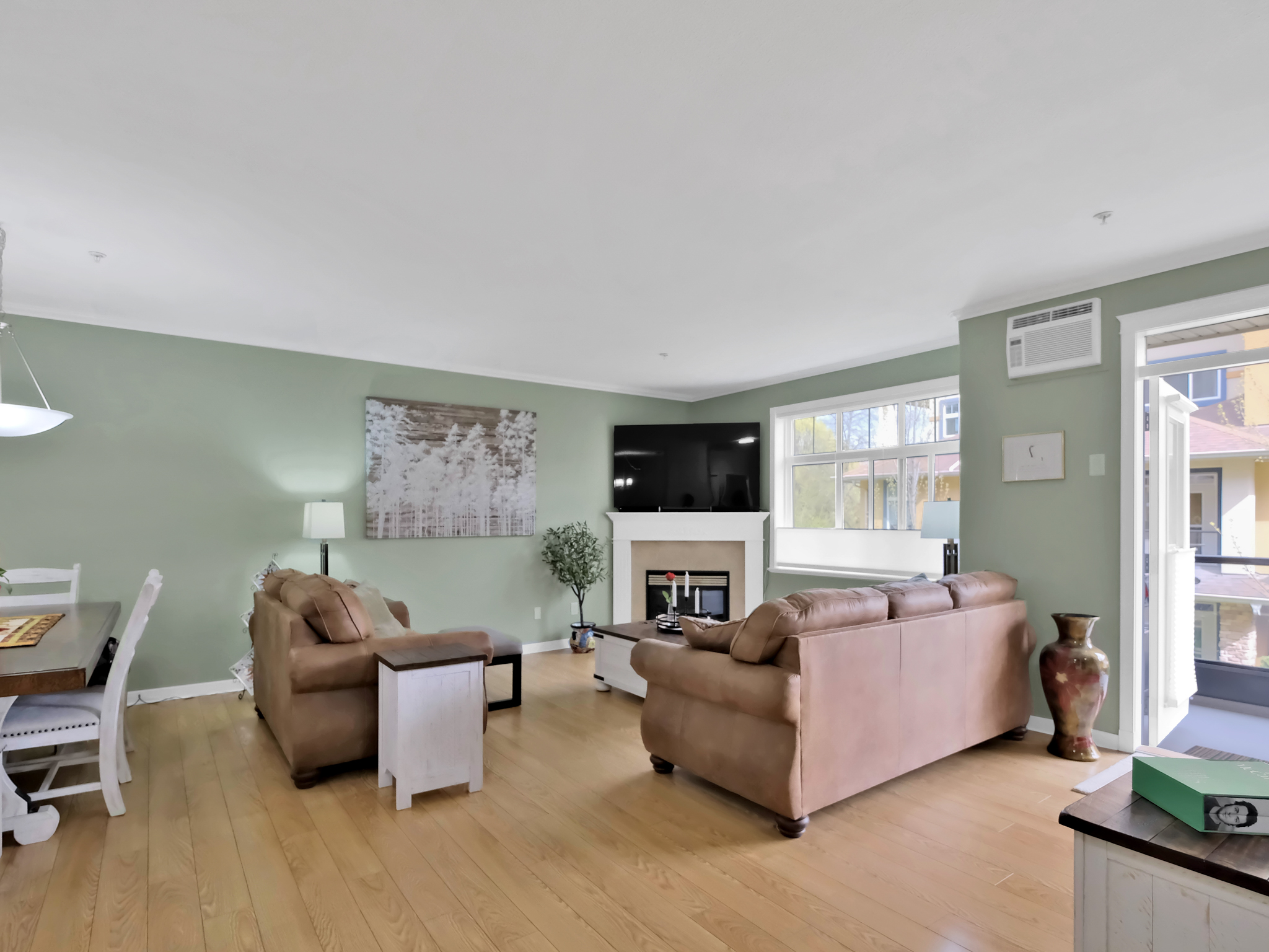 305 Whitman Road 205 Kelowna V1V 2P3