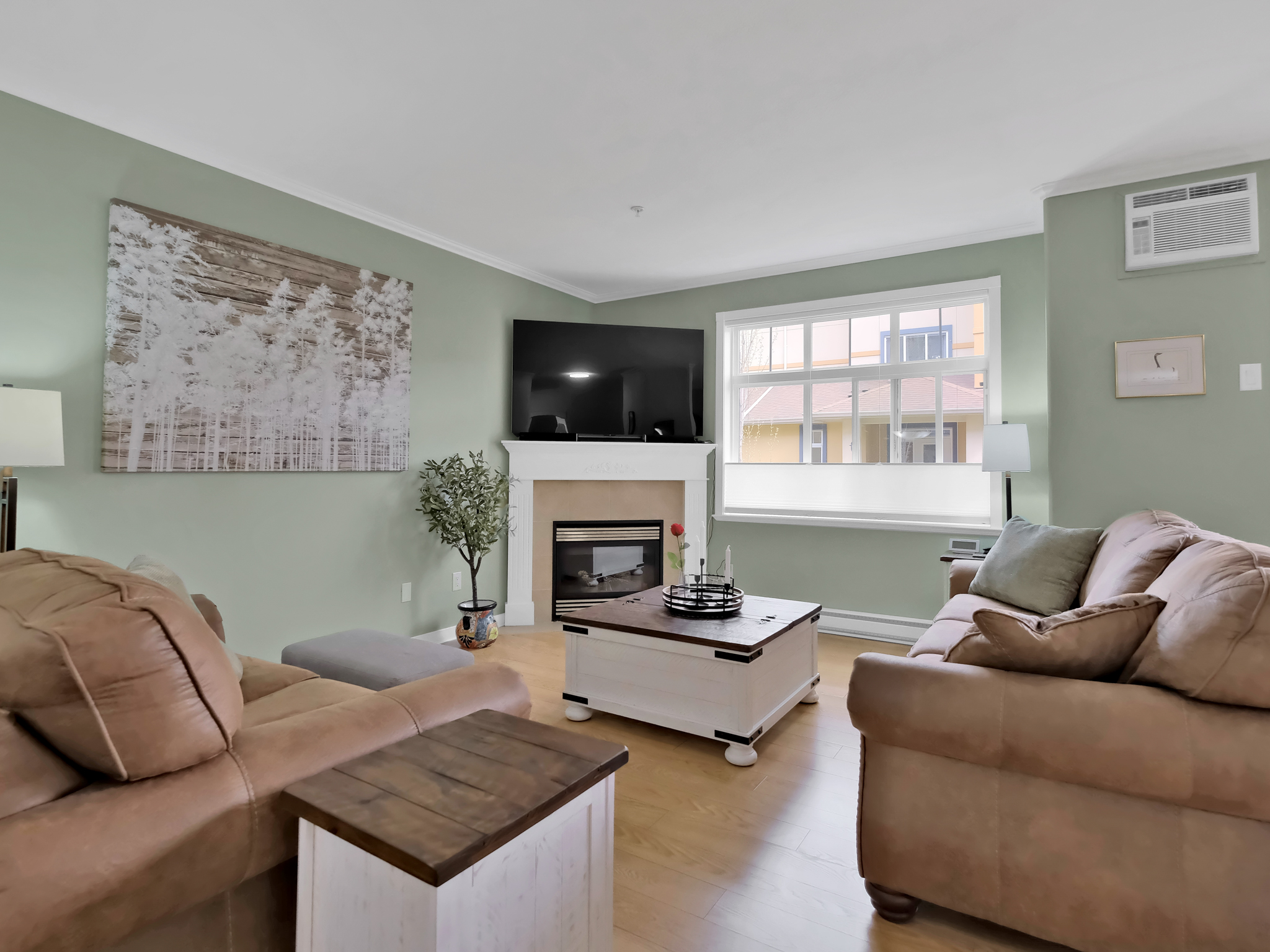 305 Whitman Road 205 Kelowna V1V 2P3