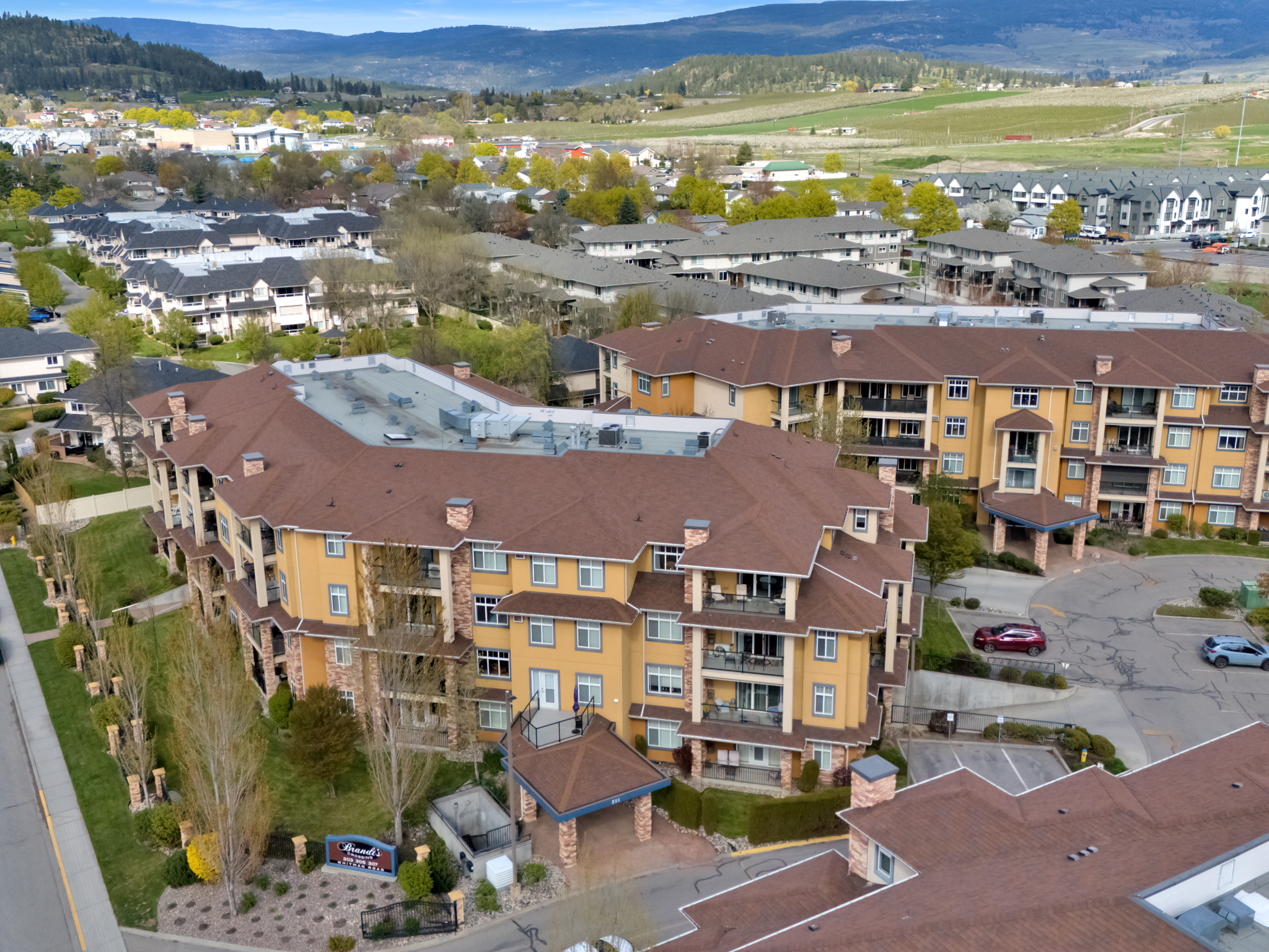 305 Whitman Road 205 Kelowna V1V 2P3