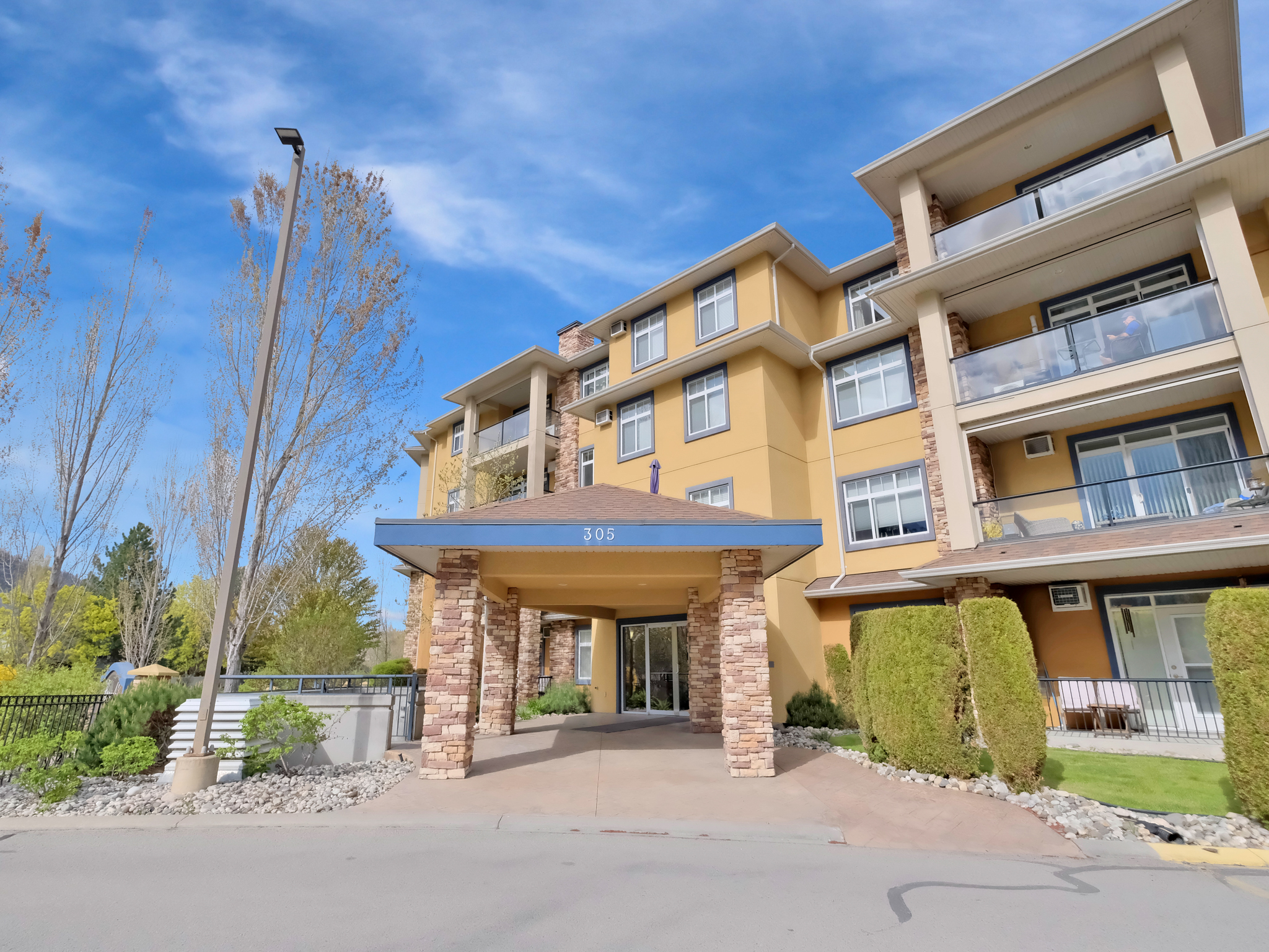 305 Whitman Road 205 Kelowna V1V 2P3