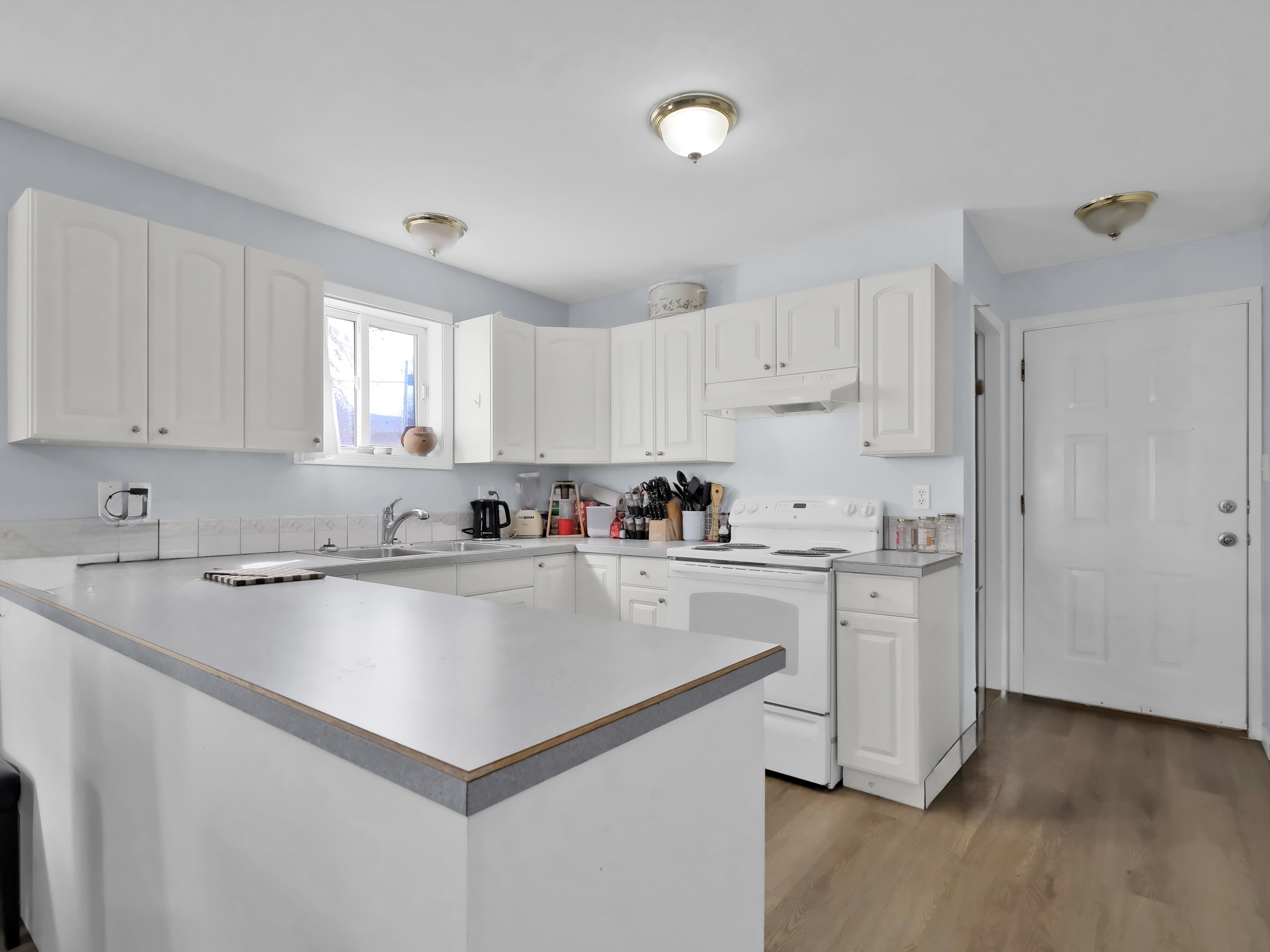 654 Wade Avenue #101 & #102 Penticton V2A 1V7