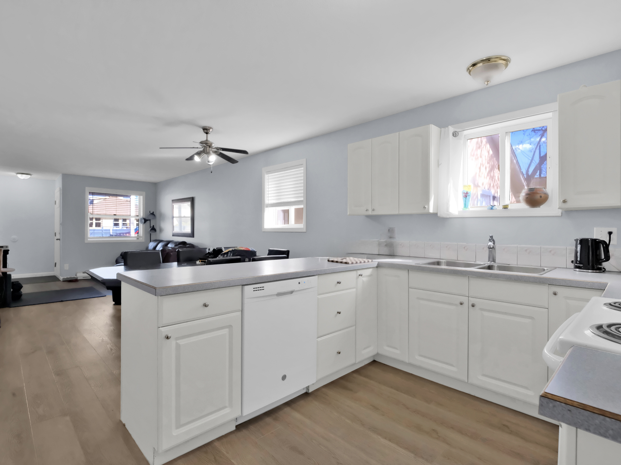 654 Wade Avenue #101 & #102 Penticton V2A 1V7