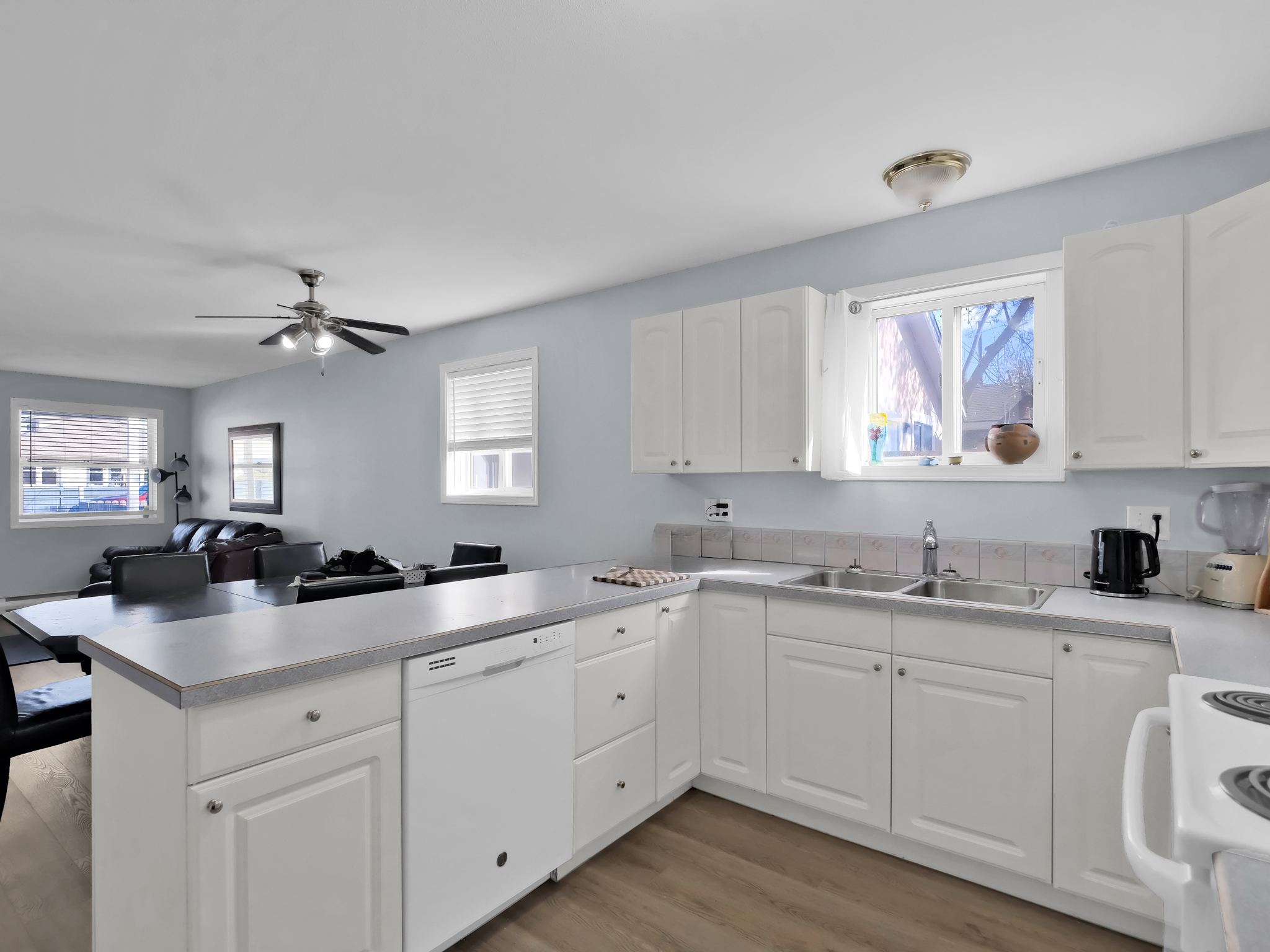 654 Wade Avenue #101 & #102 Penticton V2A 1V7