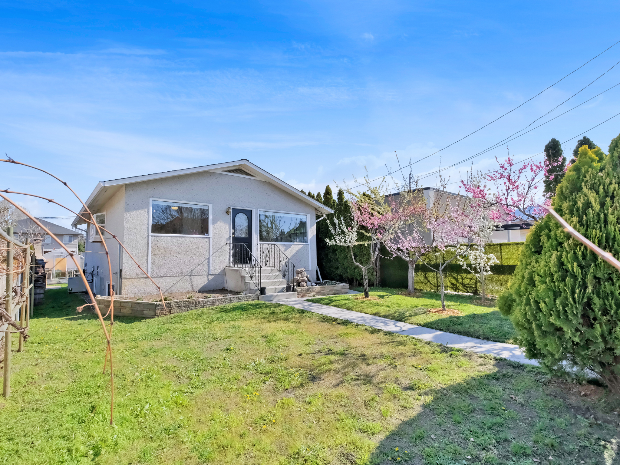255 Hastings Avenue Penticton V2A 2V5
