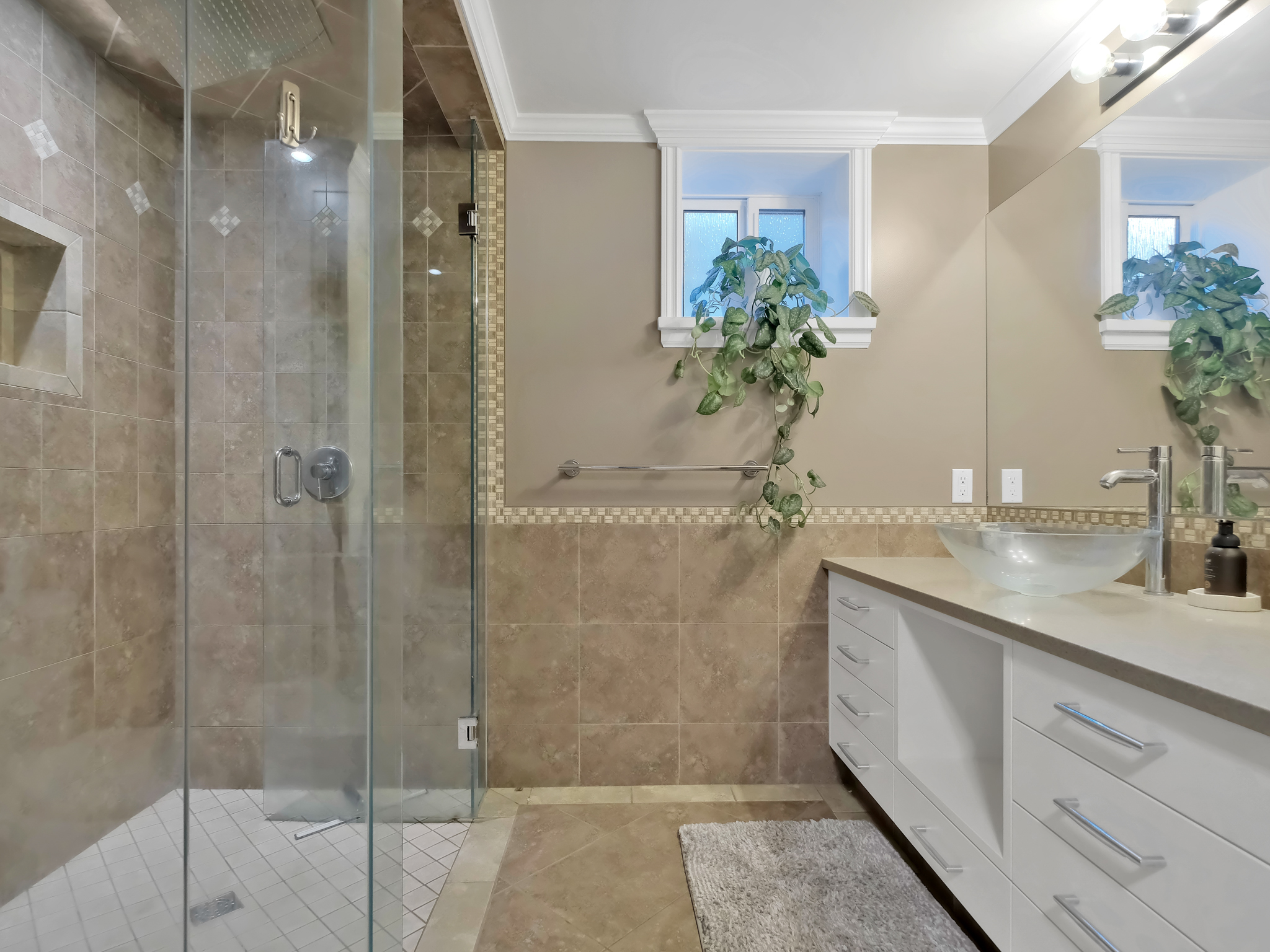 255 Hastings Avenue Penticton V2A 2V5
