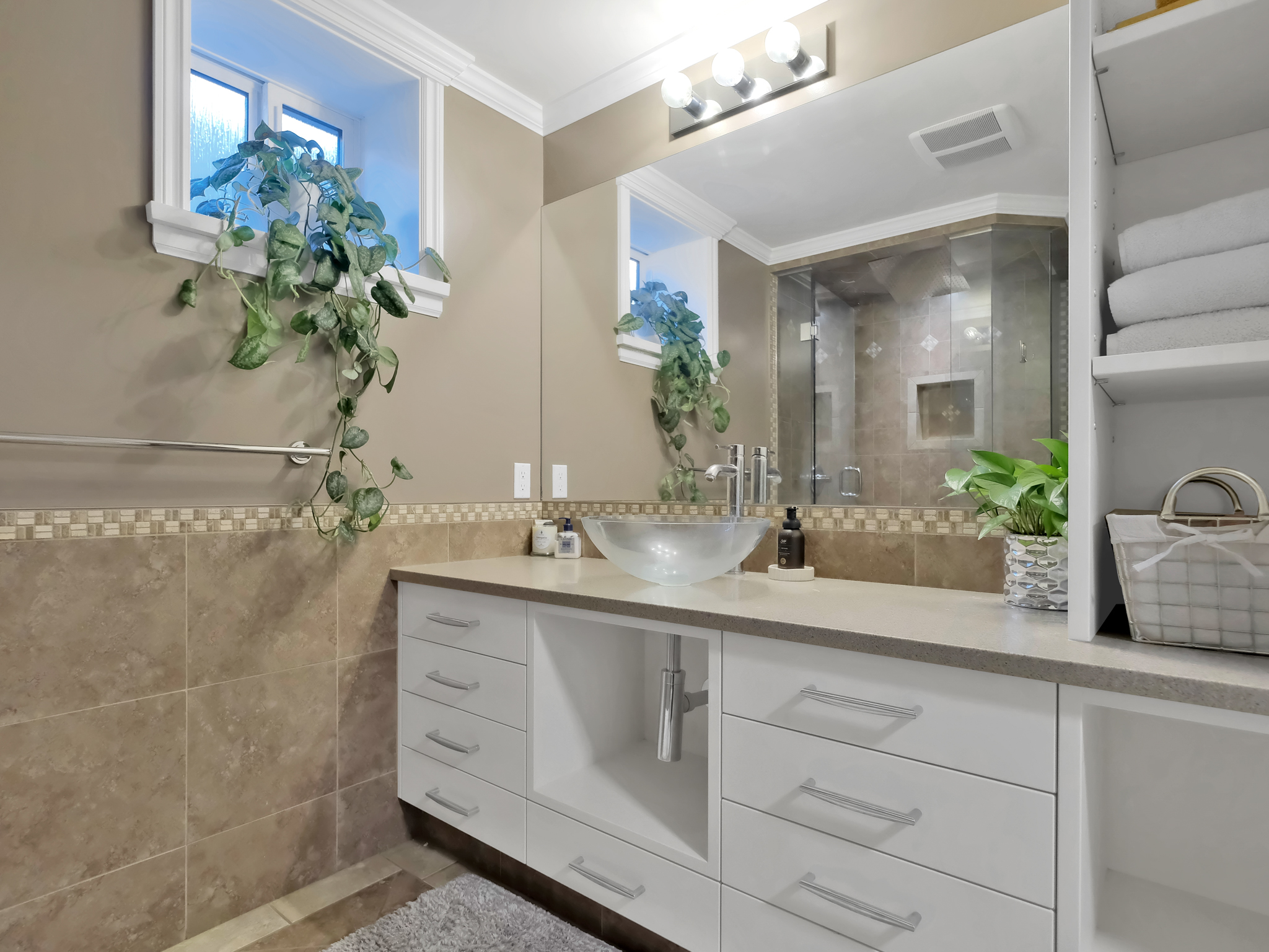 255 Hastings Avenue Penticton V2A 2V5