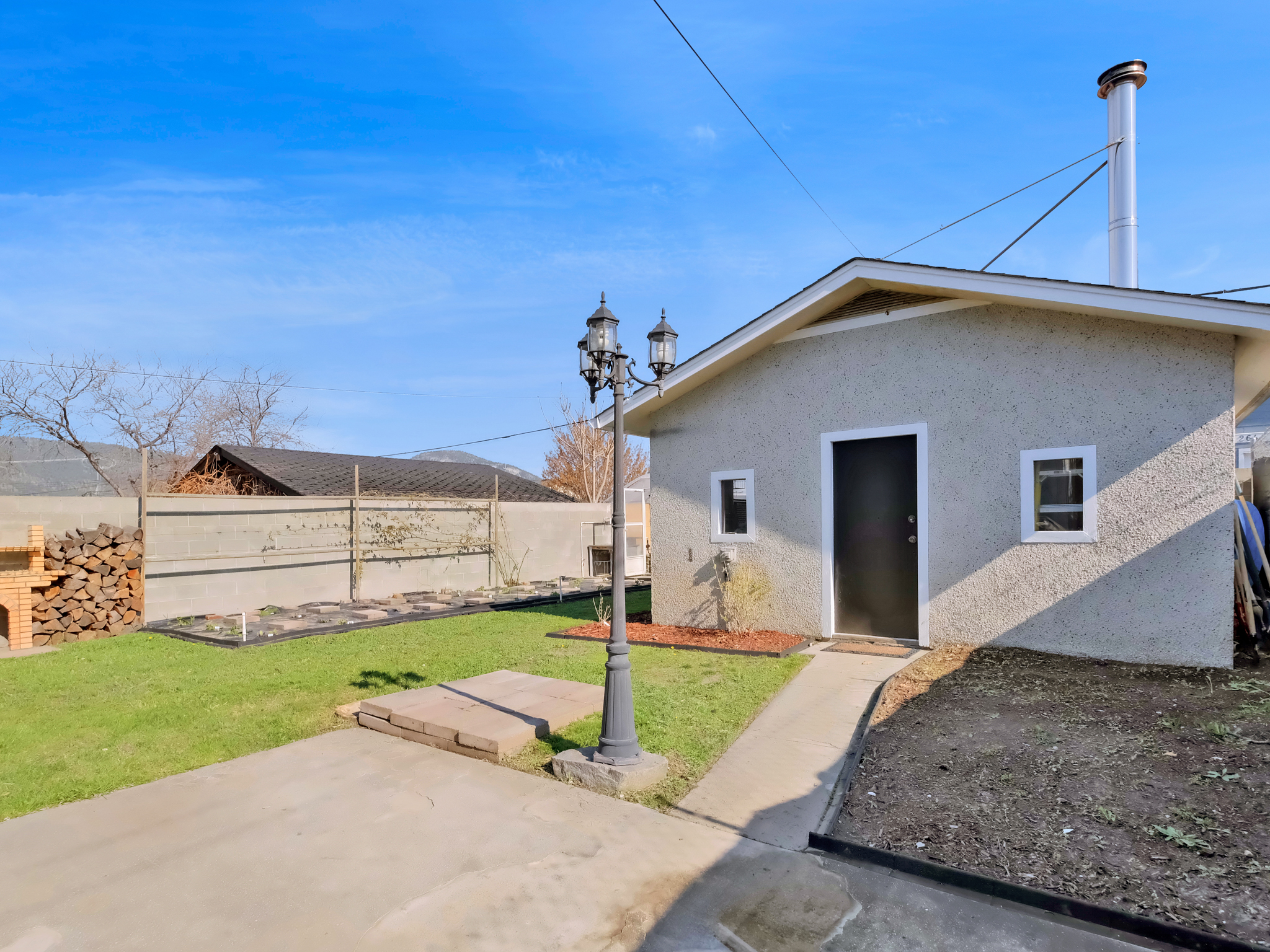 255 Hastings Avenue Penticton V2A 2V5