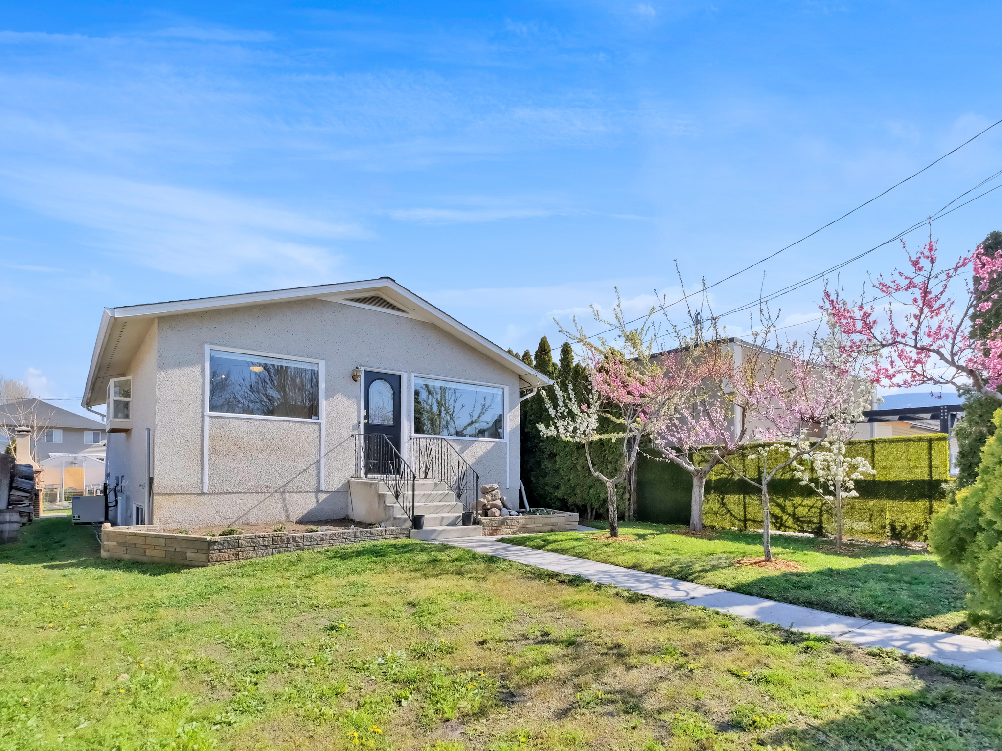 255 Hastings Avenue Penticton V2A 2V5