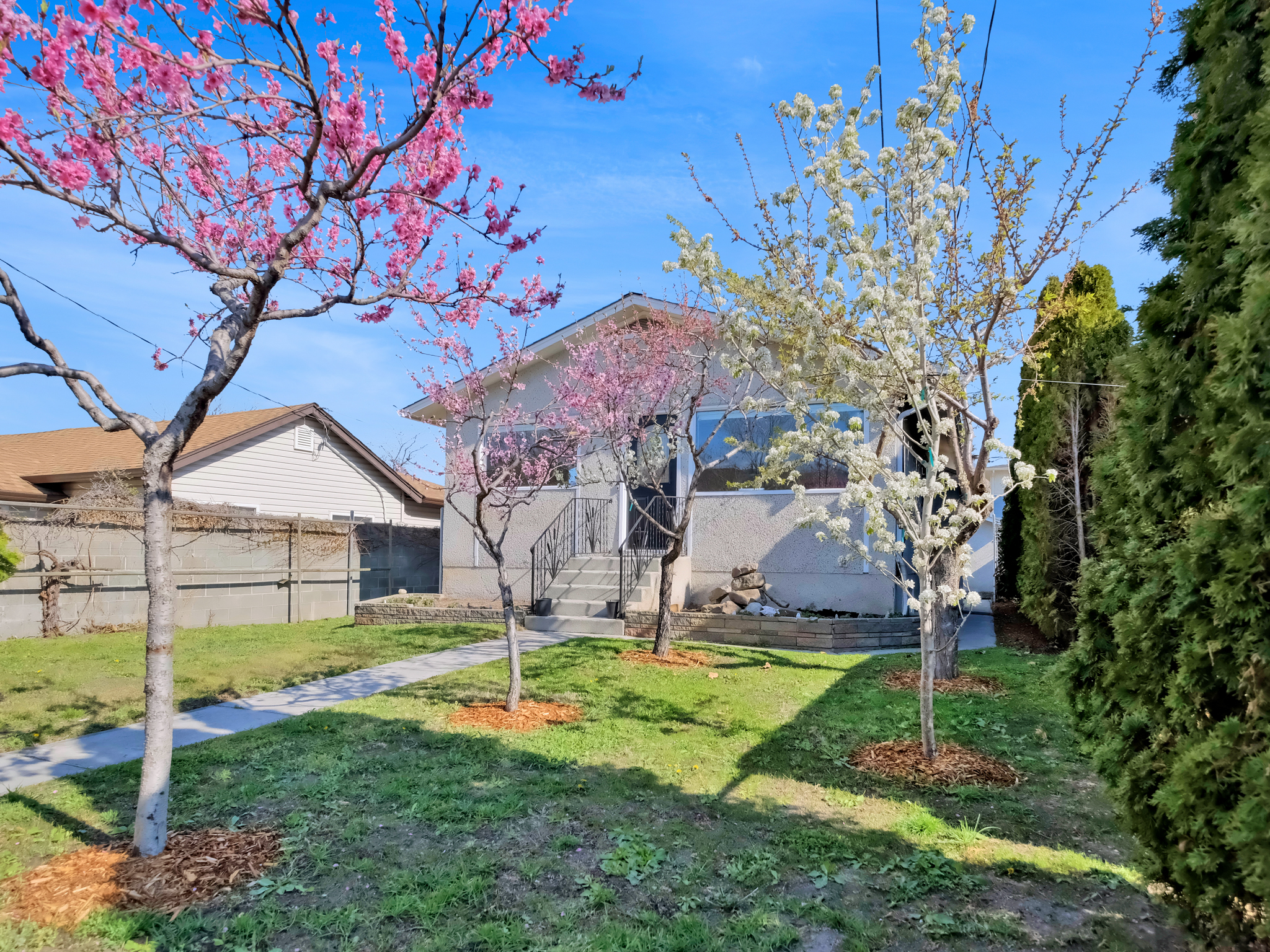 255 Hastings Avenue Penticton V2A 2V5