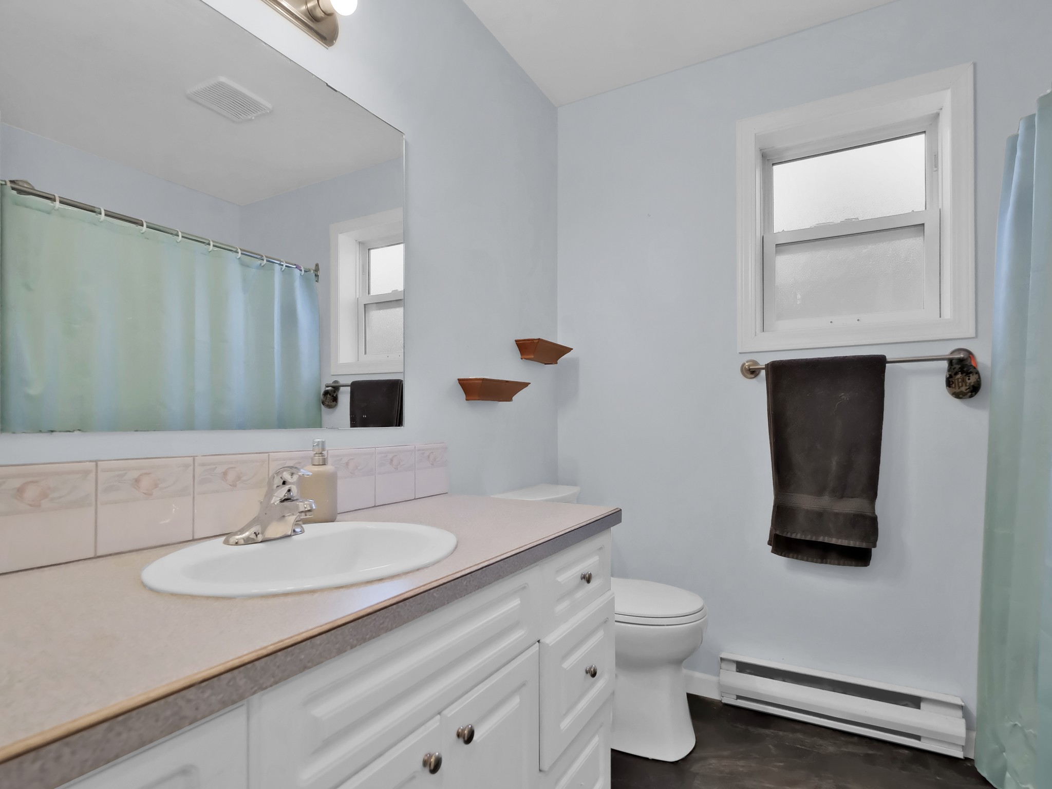 654 Wade Avenue #101 & #102 Penticton V2A 1V7