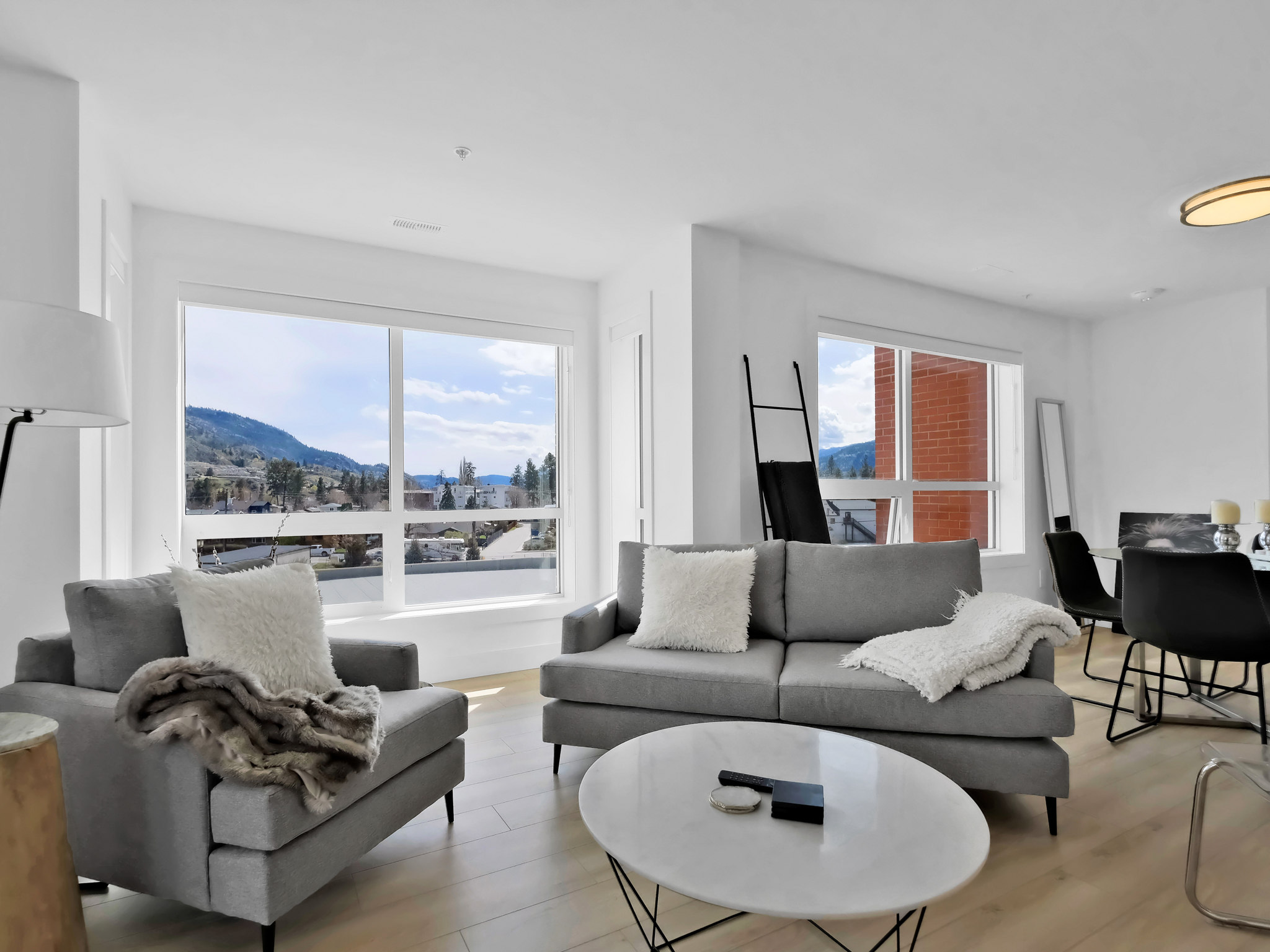3362 Skaha Lake Road 407 Penticton V2A 6G4