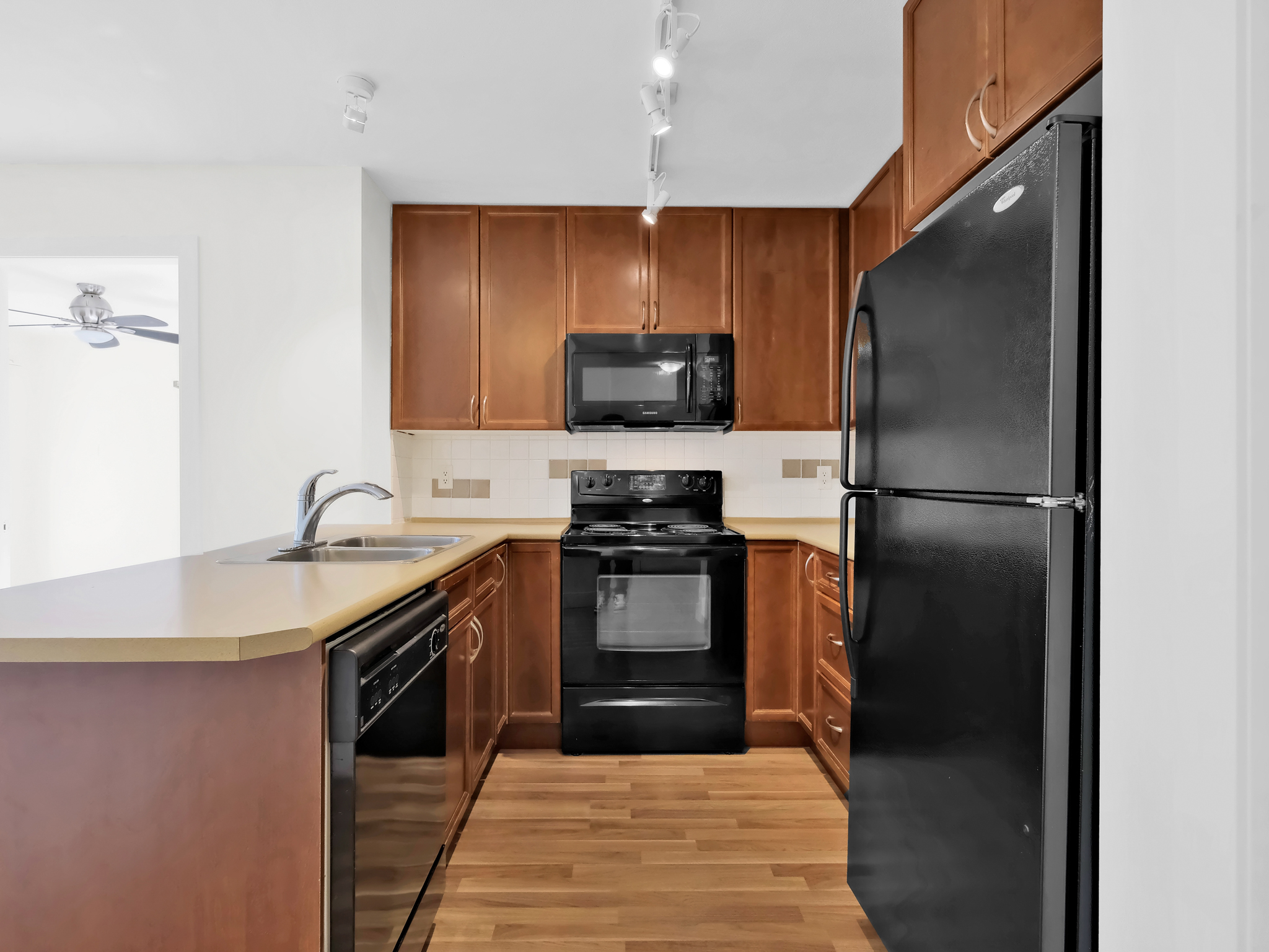 246 Hastings Avenue 114 Penticton V2A 2V6