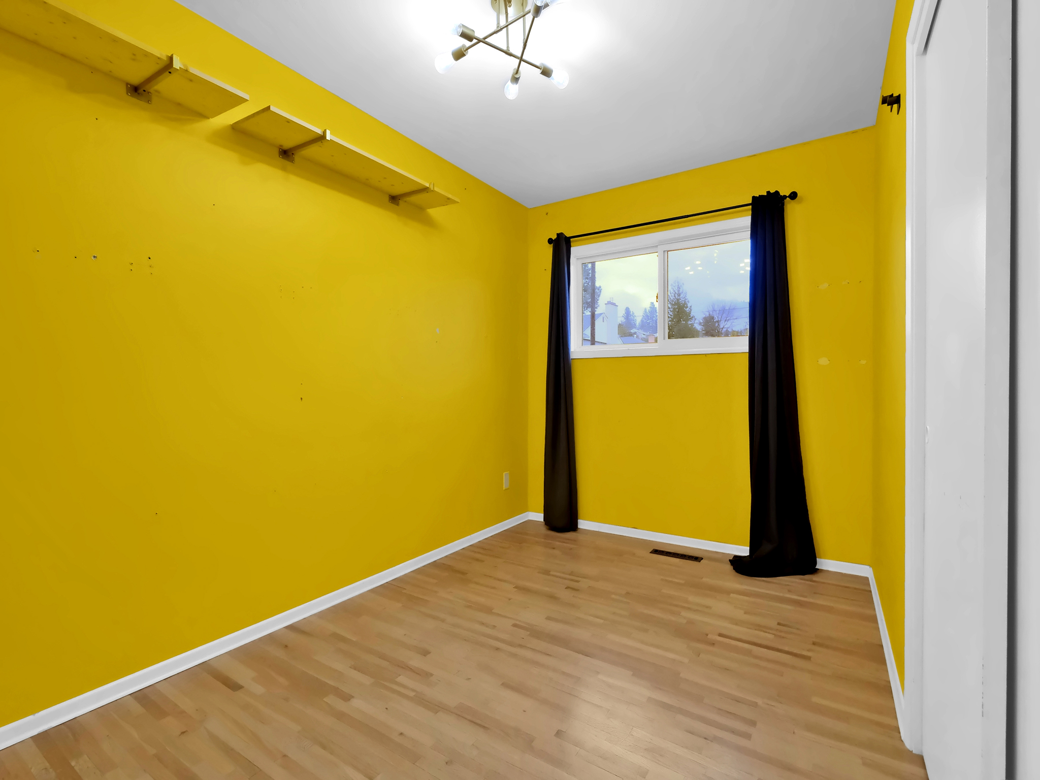 1462 Montreal Street Penticton V2A 3Z9