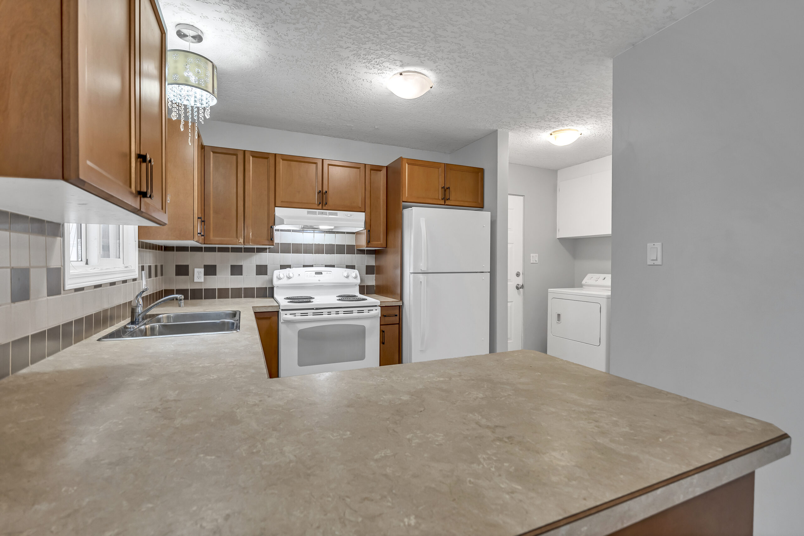 654 Wade Avenue #101 & #102 Penticton V2A 1V7