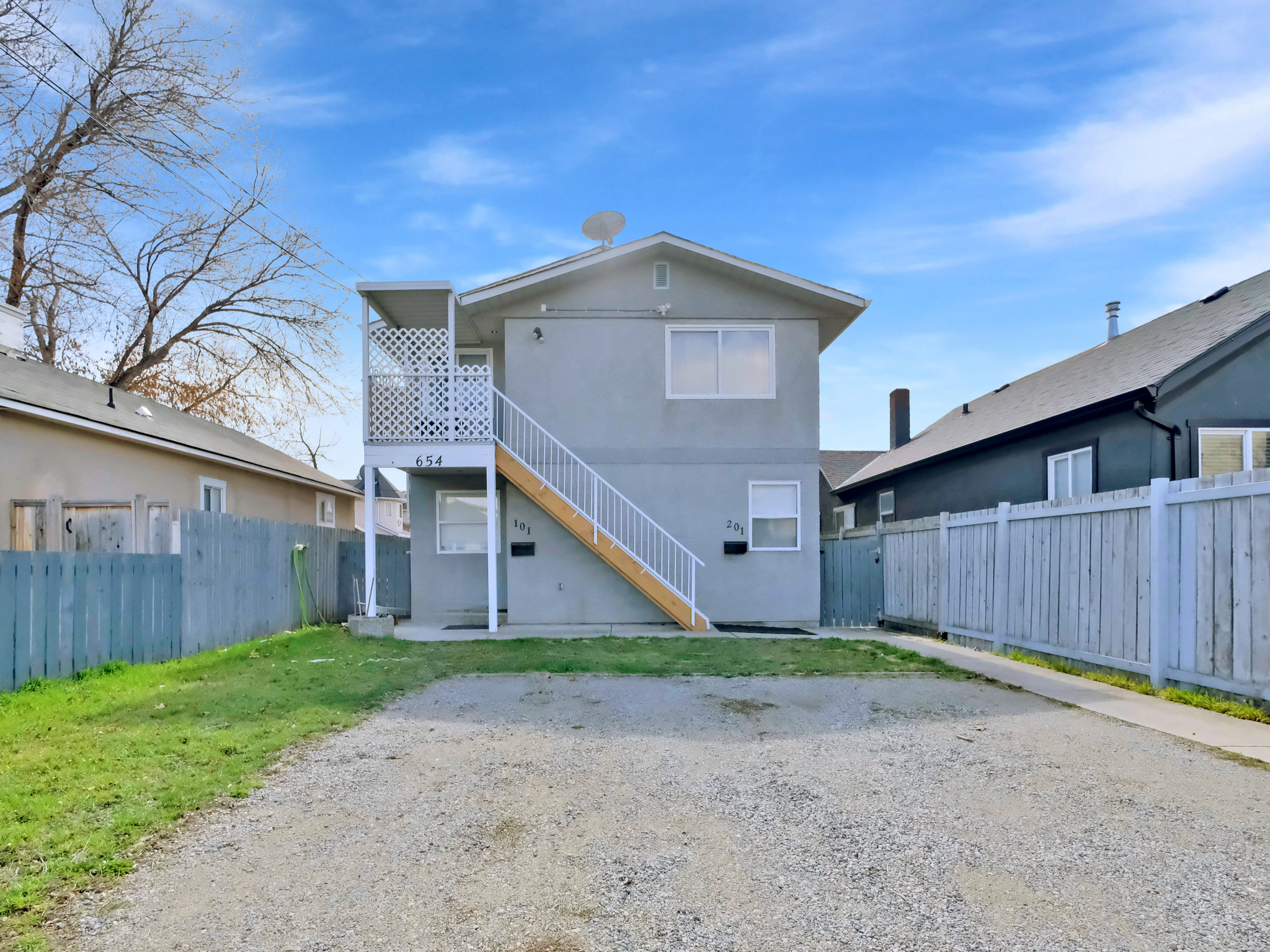 654 Wade Avenue #101 & #102 Penticton V2A 1V7