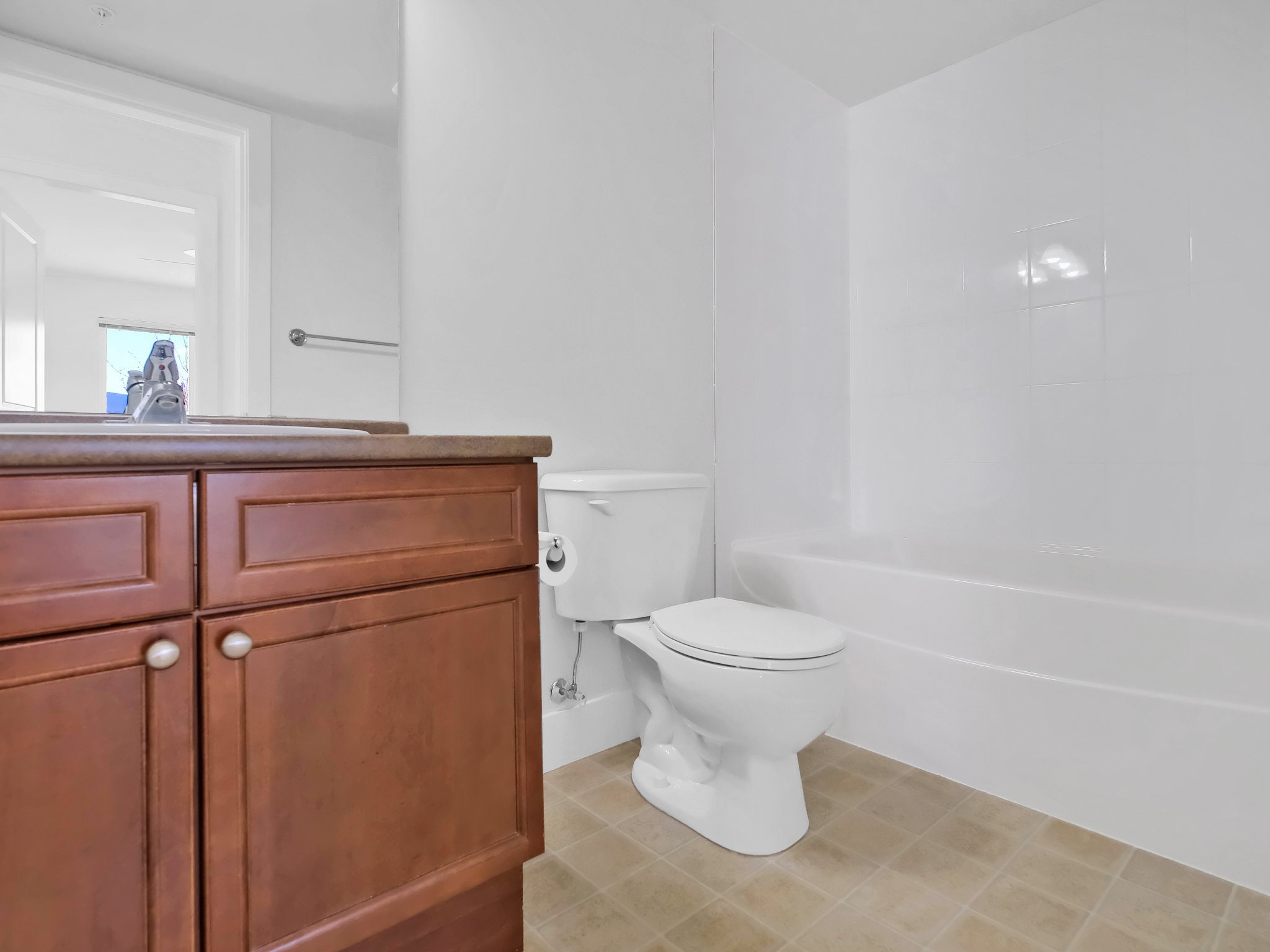 246 Hastings Avenue 114 Penticton V2A 2V6