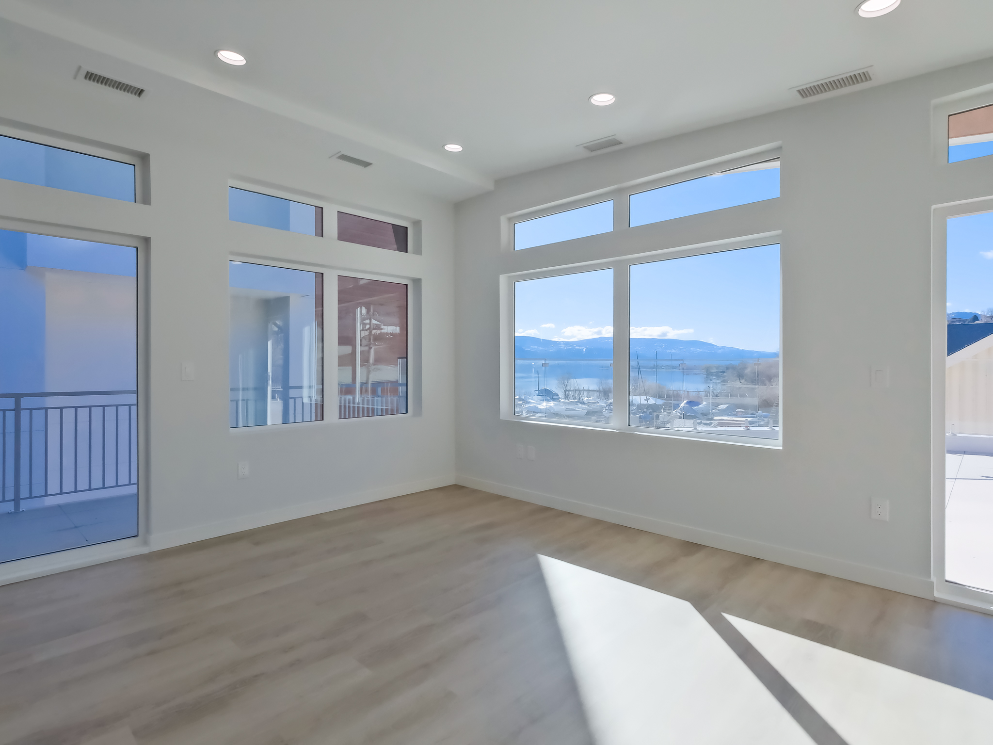 13417 Lakeshore Drive S 201 Summerland V0H 1Z1
