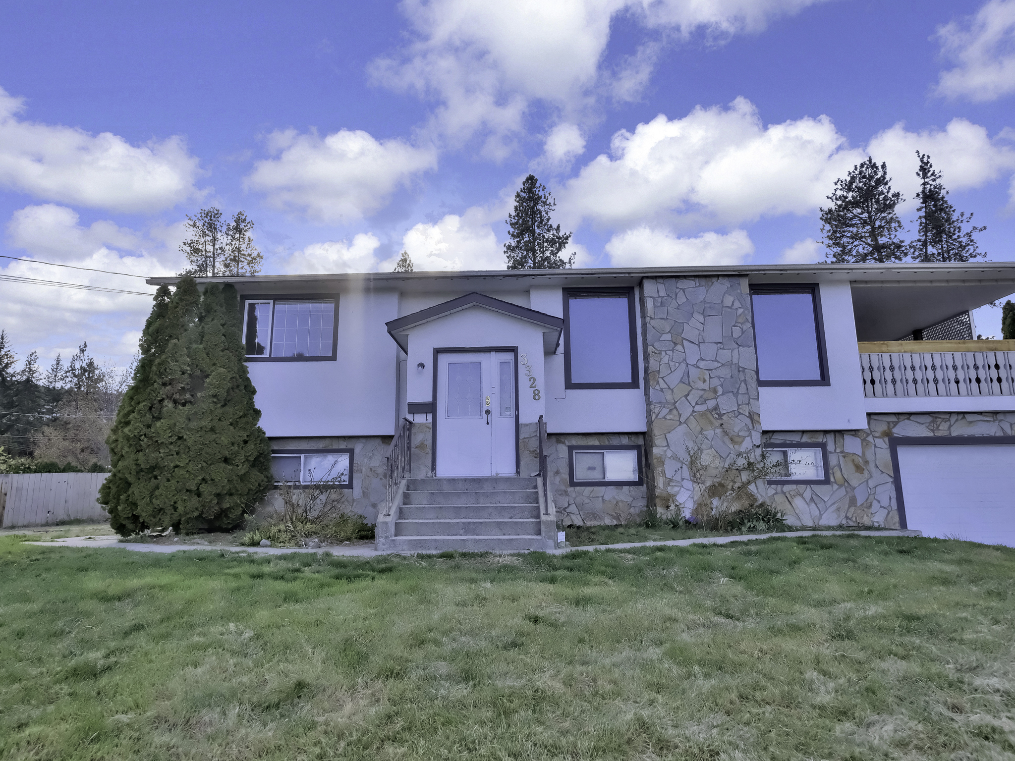 3328 McGinnis Road West Kelowna V4T 1B5