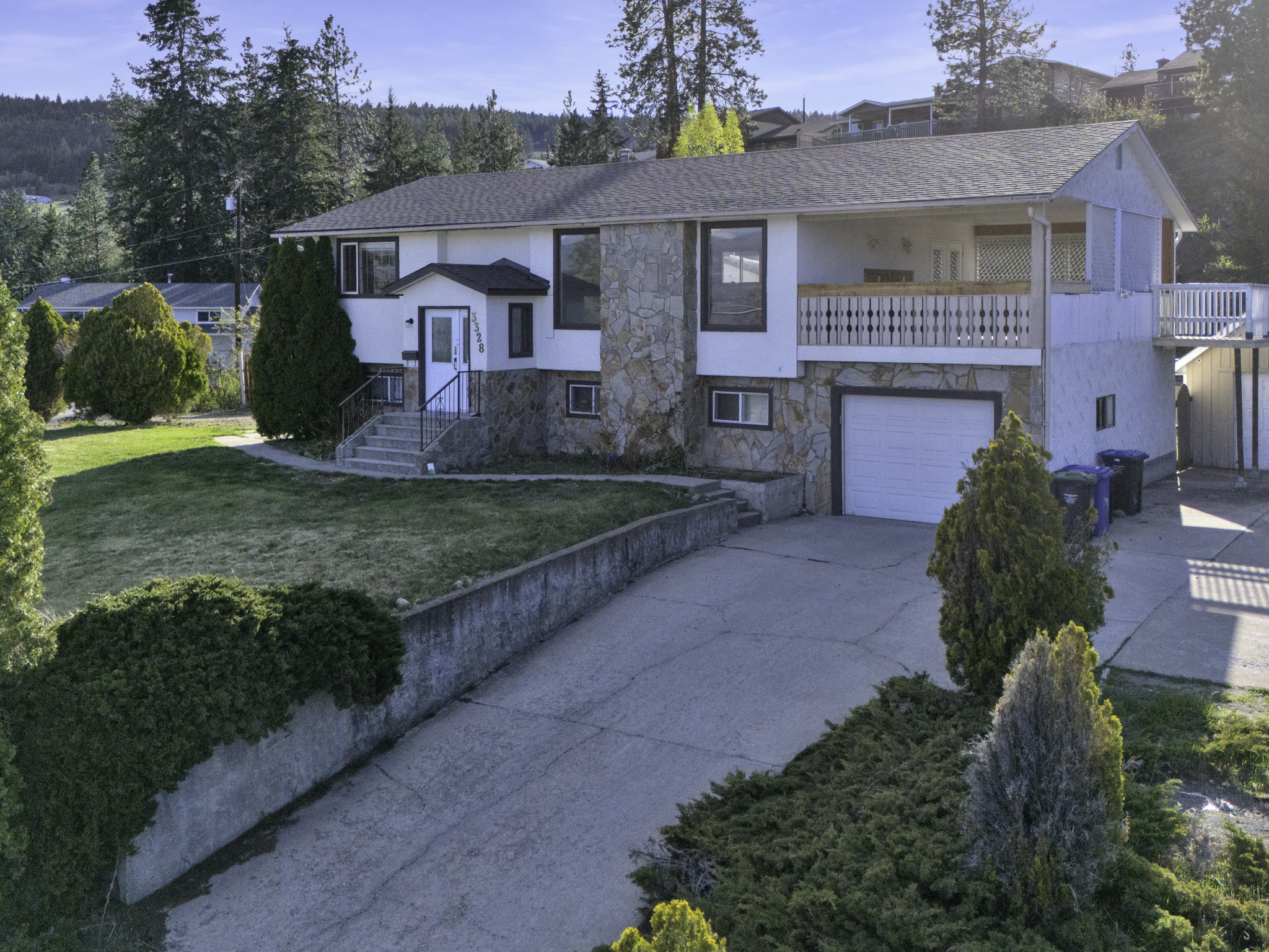 3328 McGinnis Road West Kelowna V4T 1B5