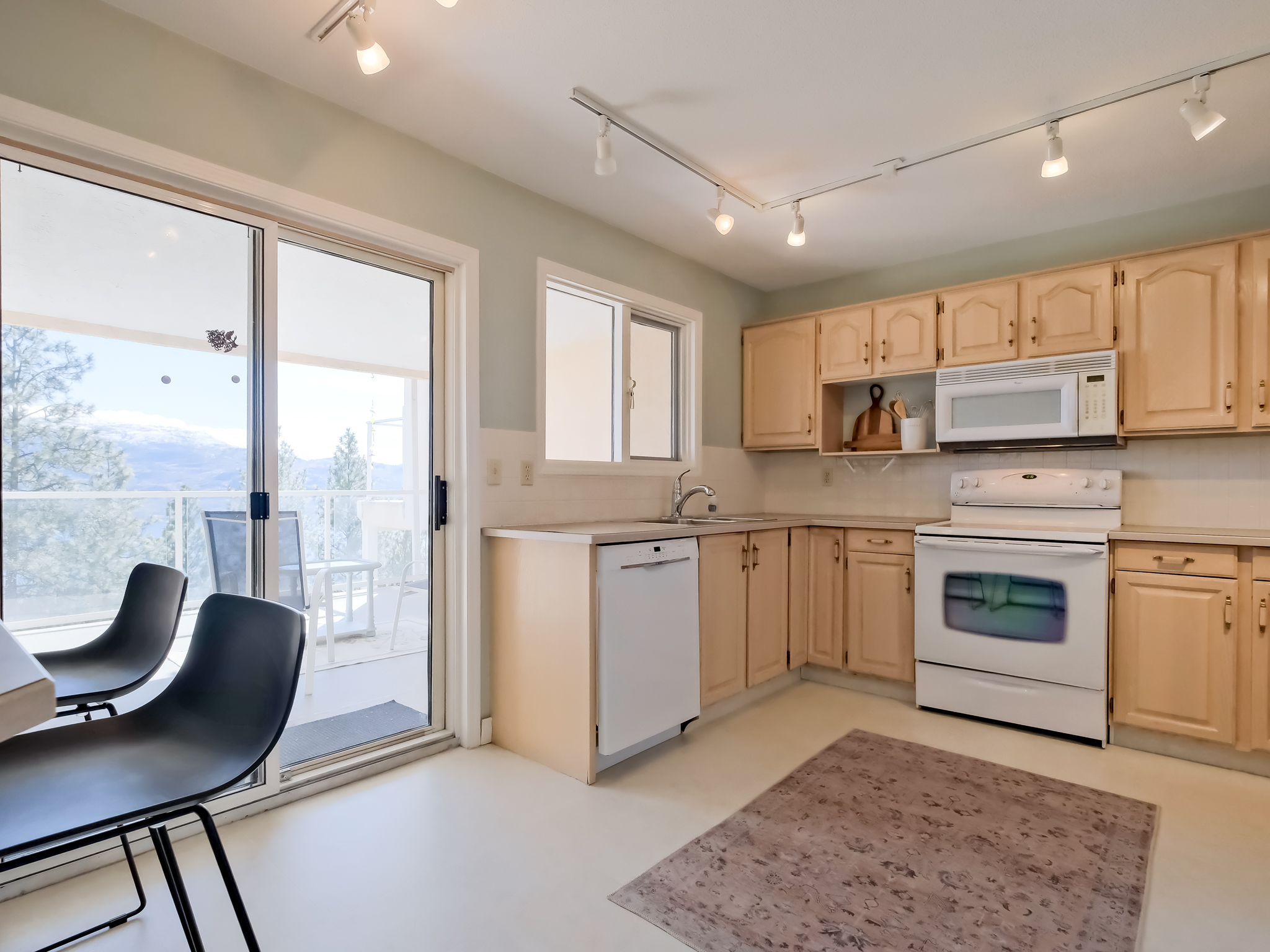 4450 Ponderosa Drive 105 Peachland V0H 1X5