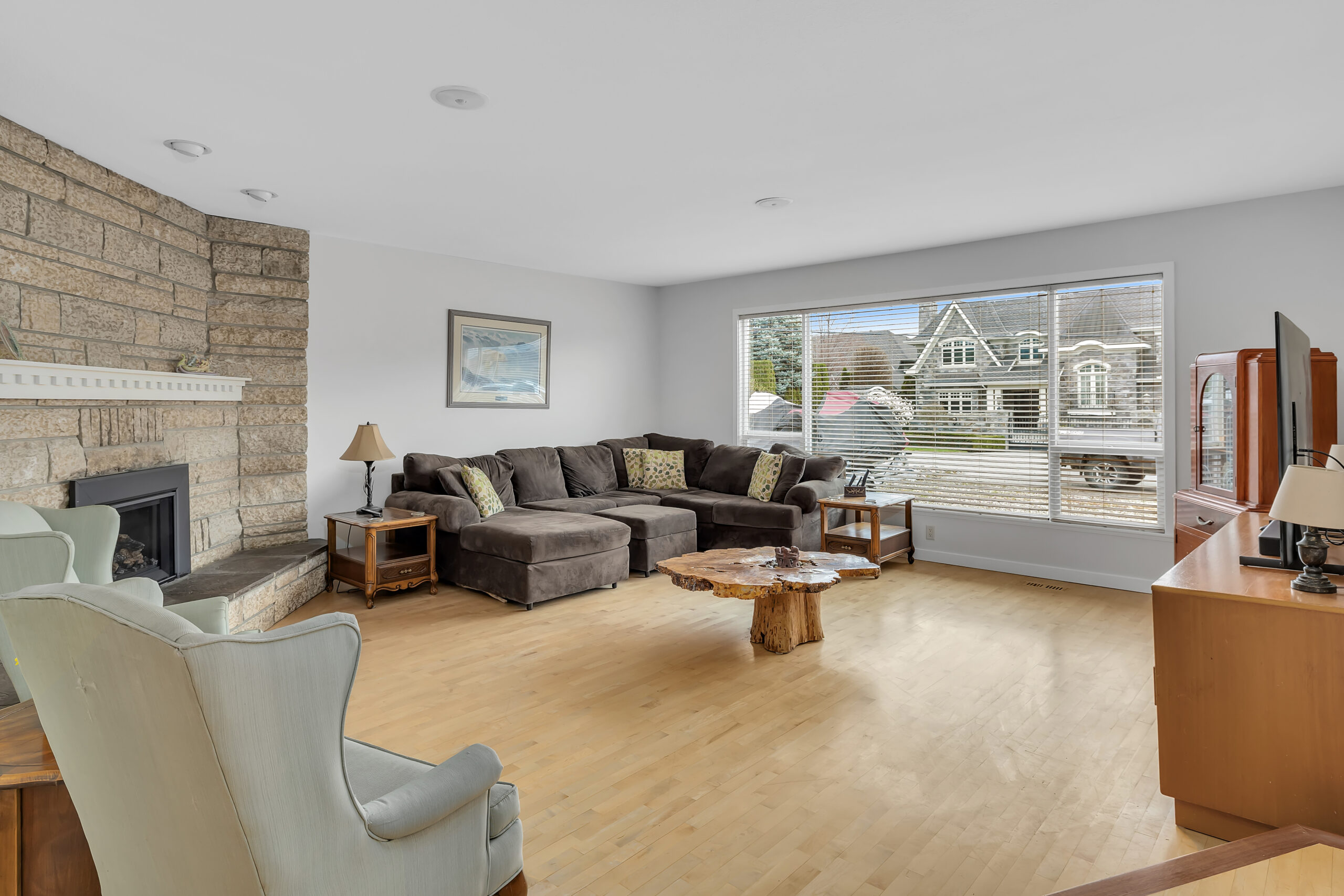 1686  Pritchard Drive West Kelowna V4T 1X5