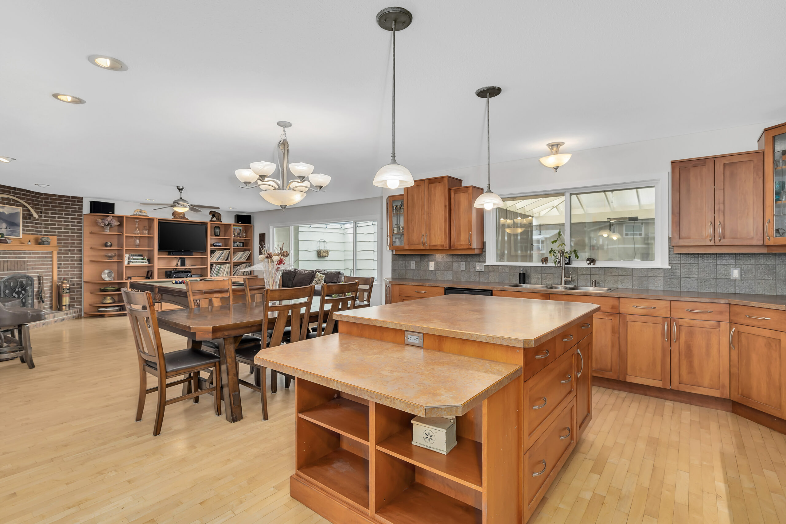 1686  Pritchard Drive West Kelowna V4T 1X5