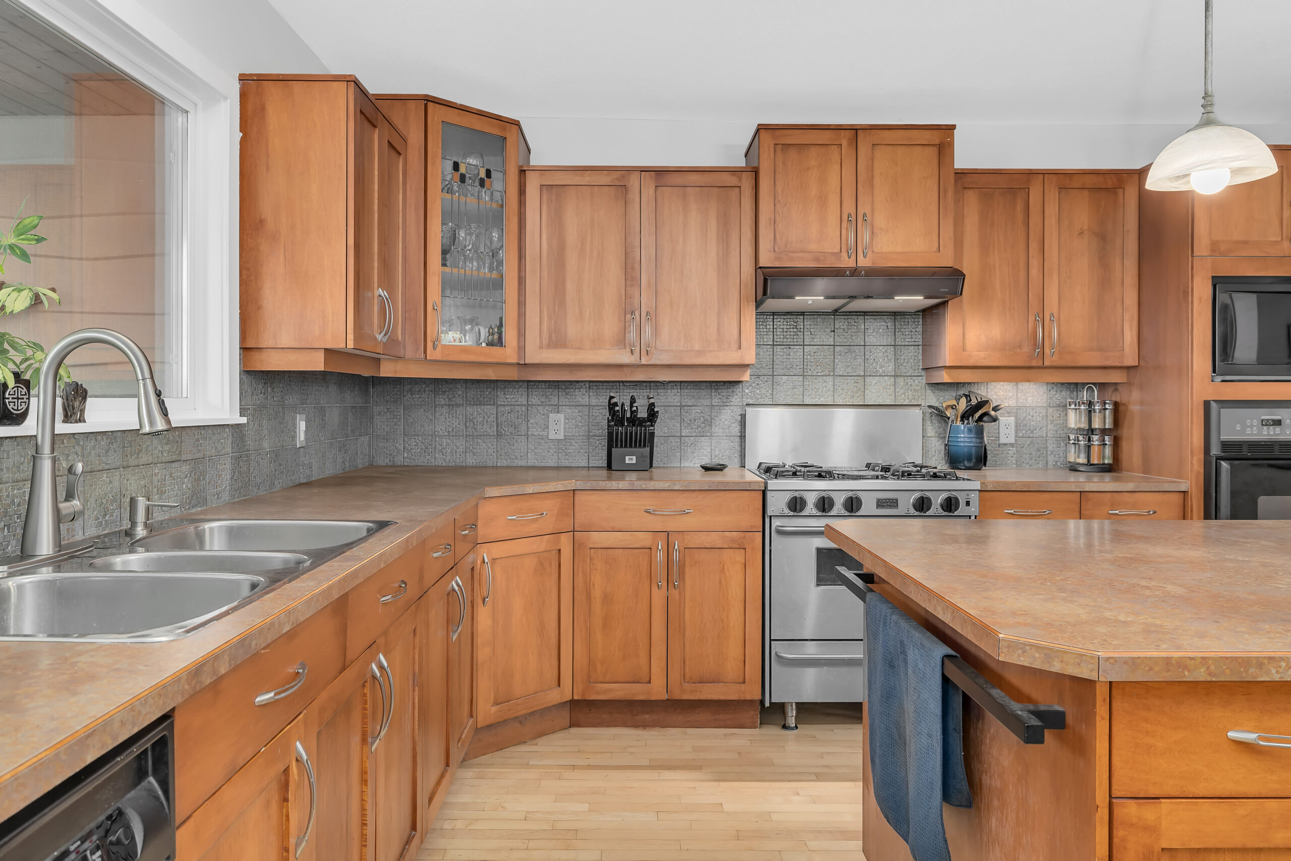 1686  Pritchard Drive West Kelowna V4T 1X5