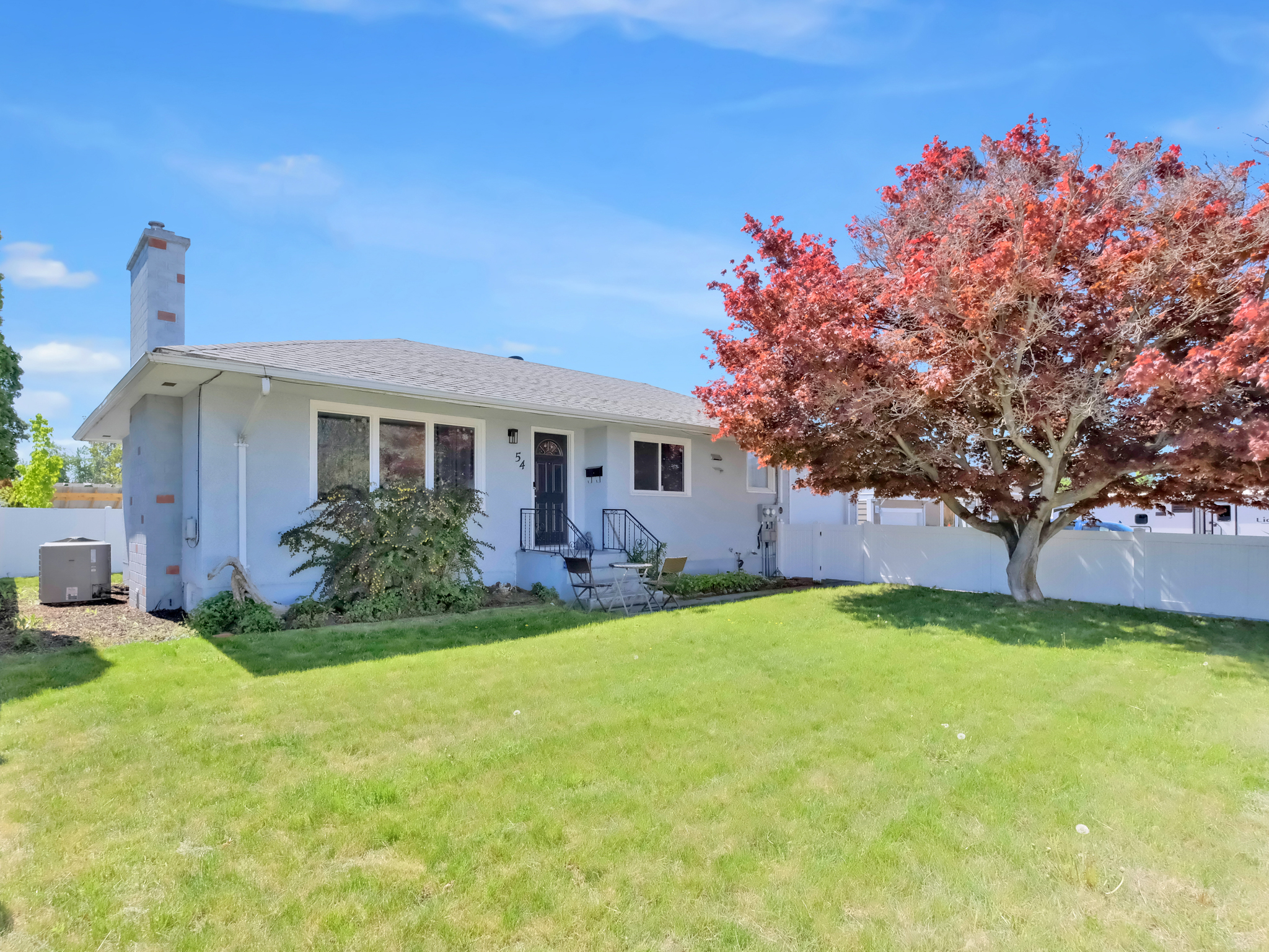 54 Granby Avenue Penticton V2A 2Y7