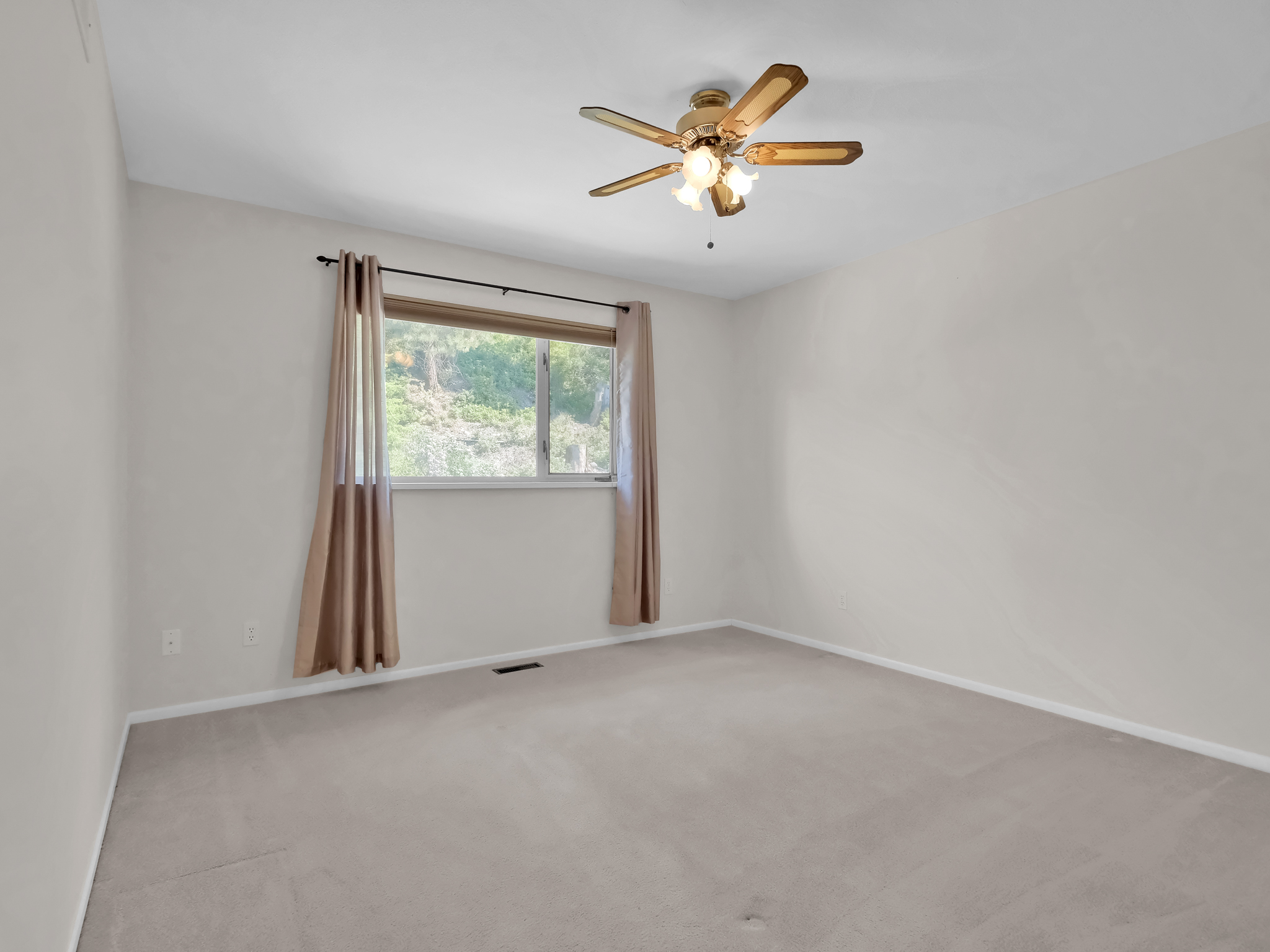 102 Forestbrook Place 207 Penticton V2A 7N4