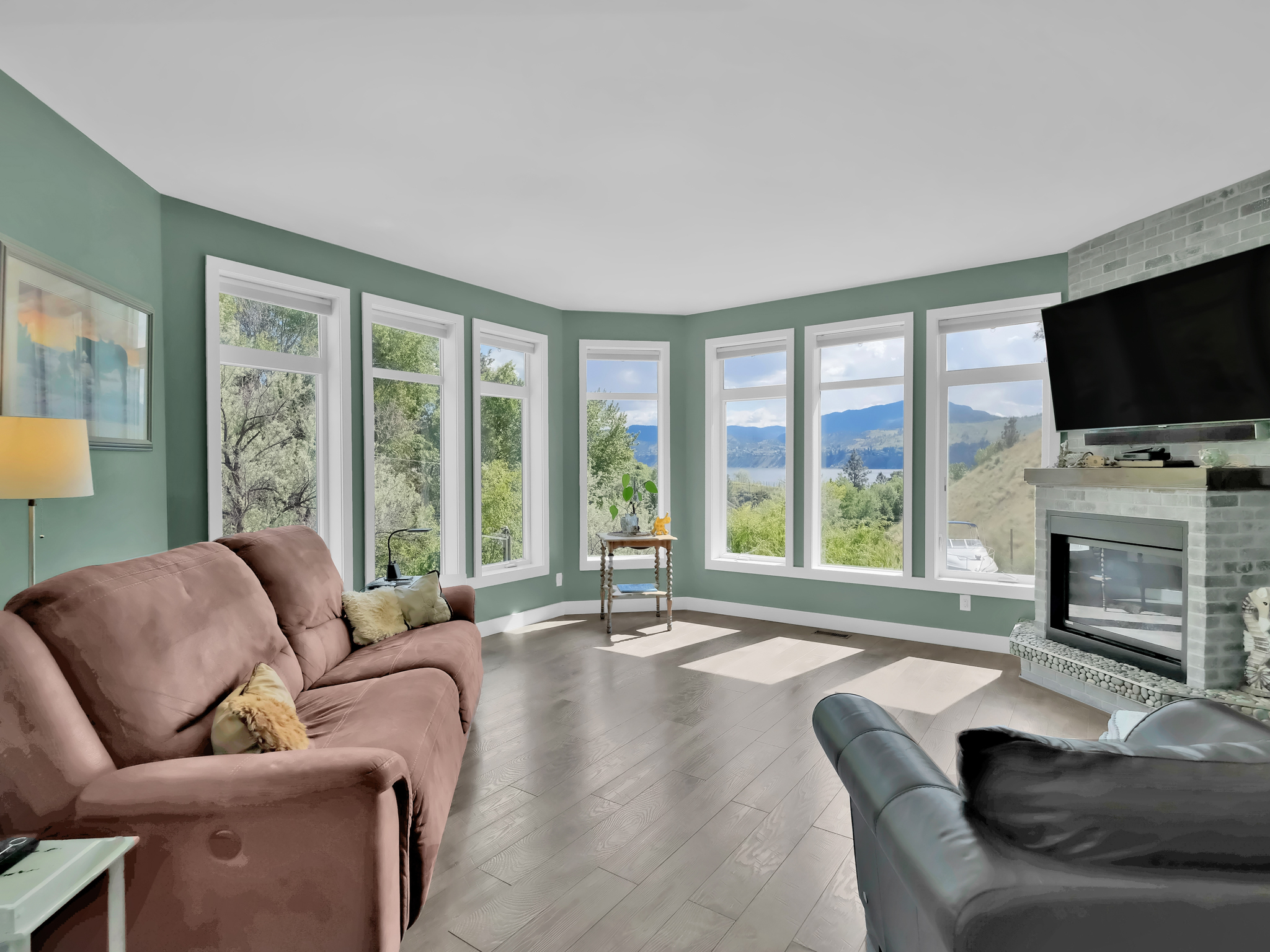 153 Smythe Drive Penticton V2A 8W6