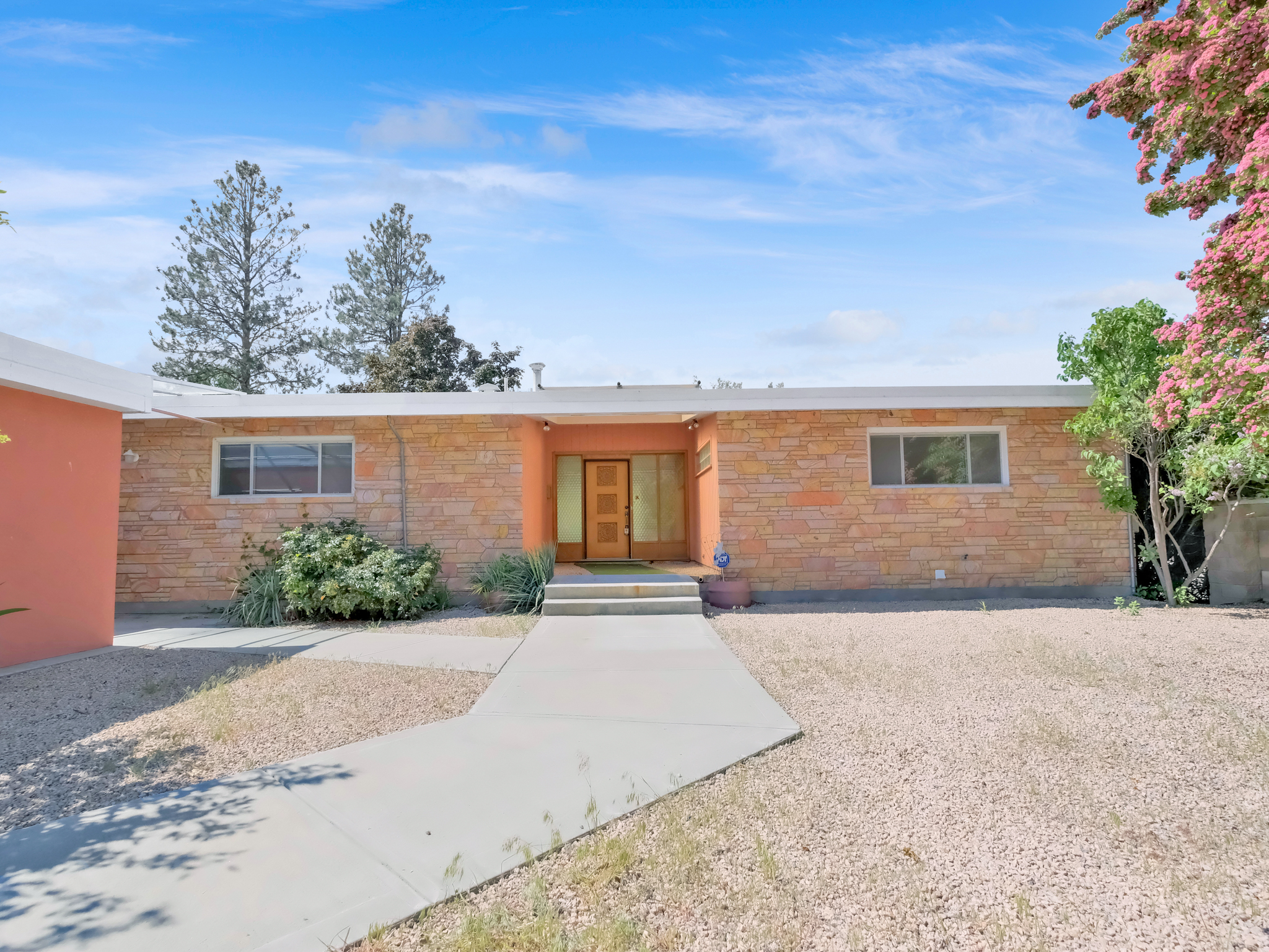 102 Derenzy Place Penticton V2A 8W7