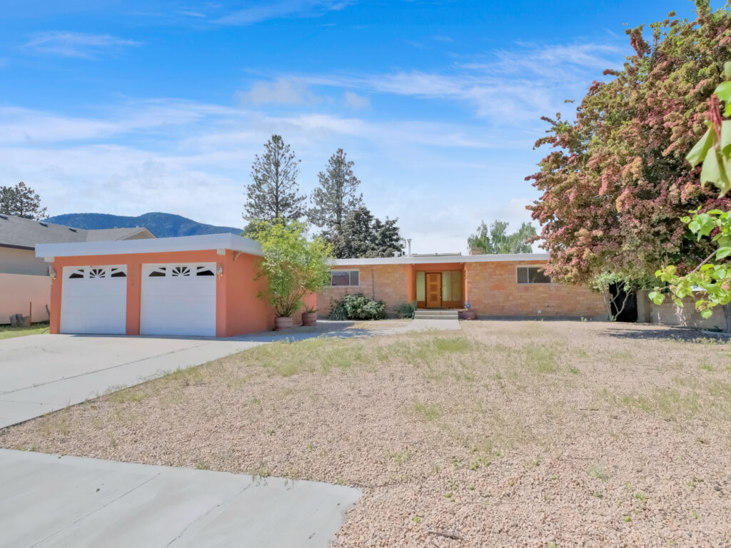 102 Derenzy Place Penticton V2A 8W7