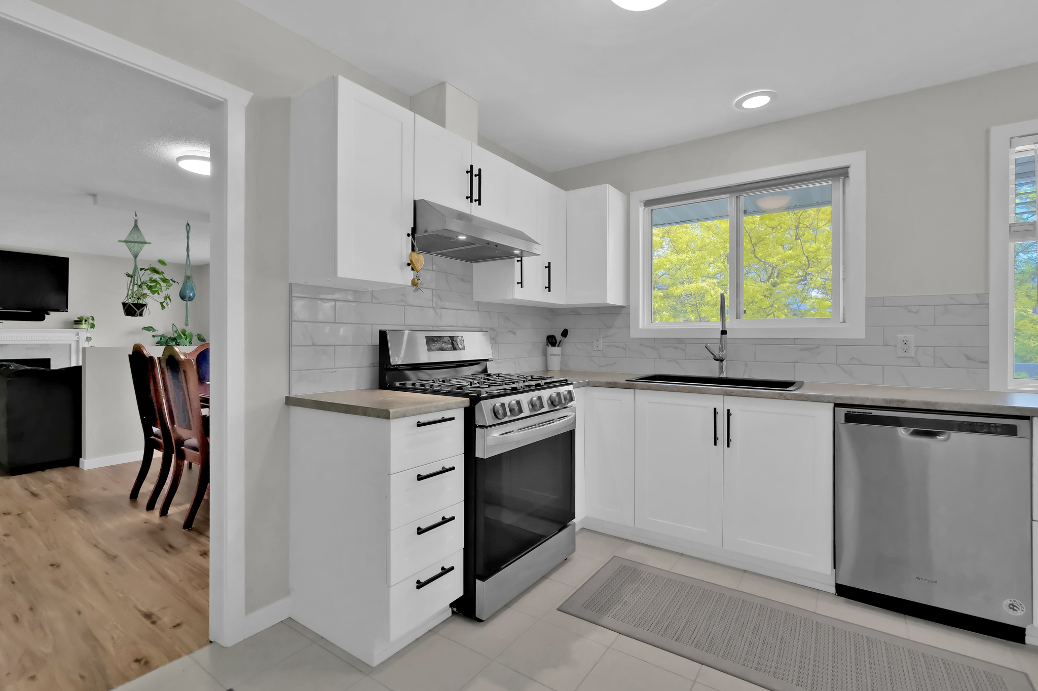 195 Waterford Avenue Penticton V2A 3T6
