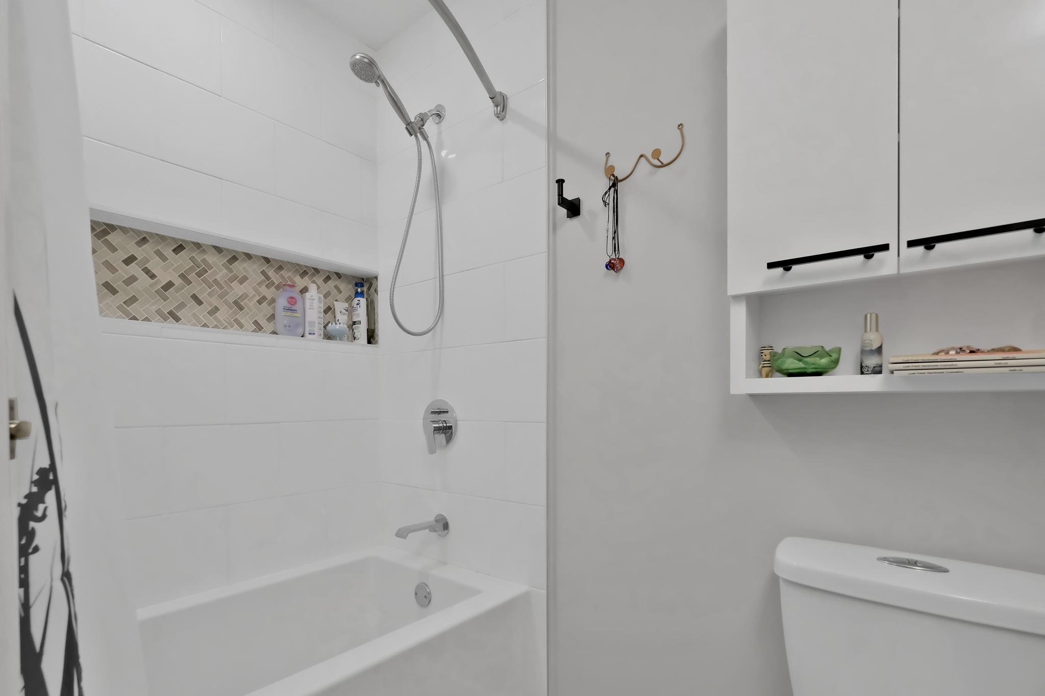 195 Waterford Avenue Penticton V2A 3T6