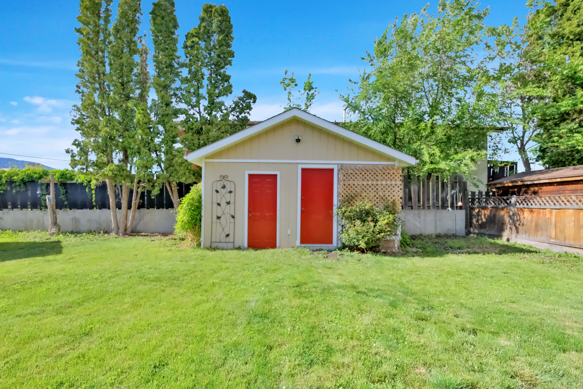 195 Waterford Avenue Penticton V2A 3T6
