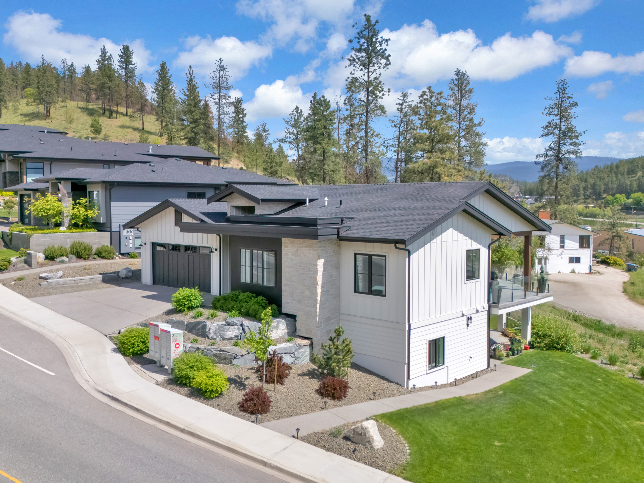 2044 Begbie Road Kelowna V1V 2X3