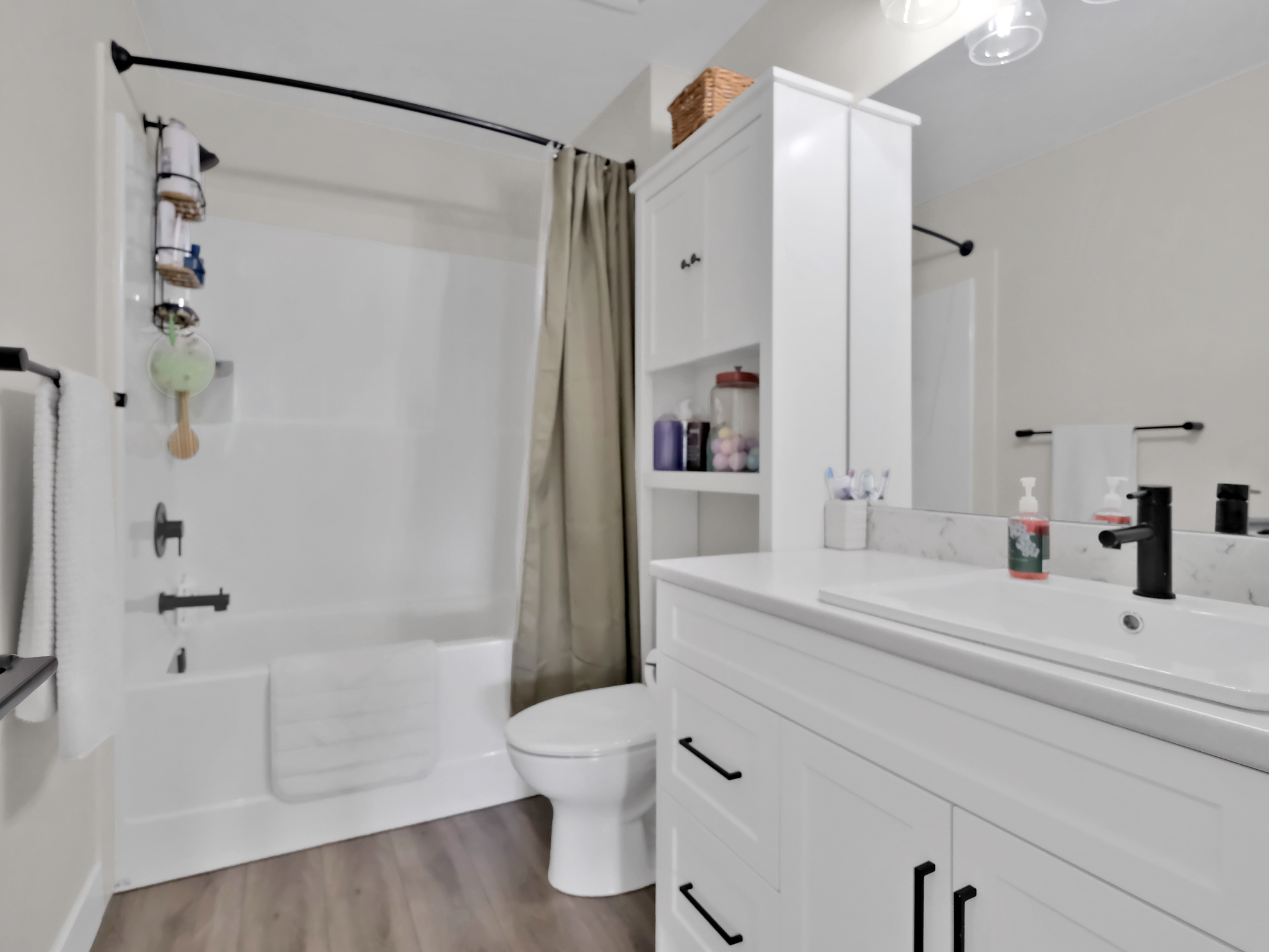 2044 Begbie Road Kelowna V1V 2X3