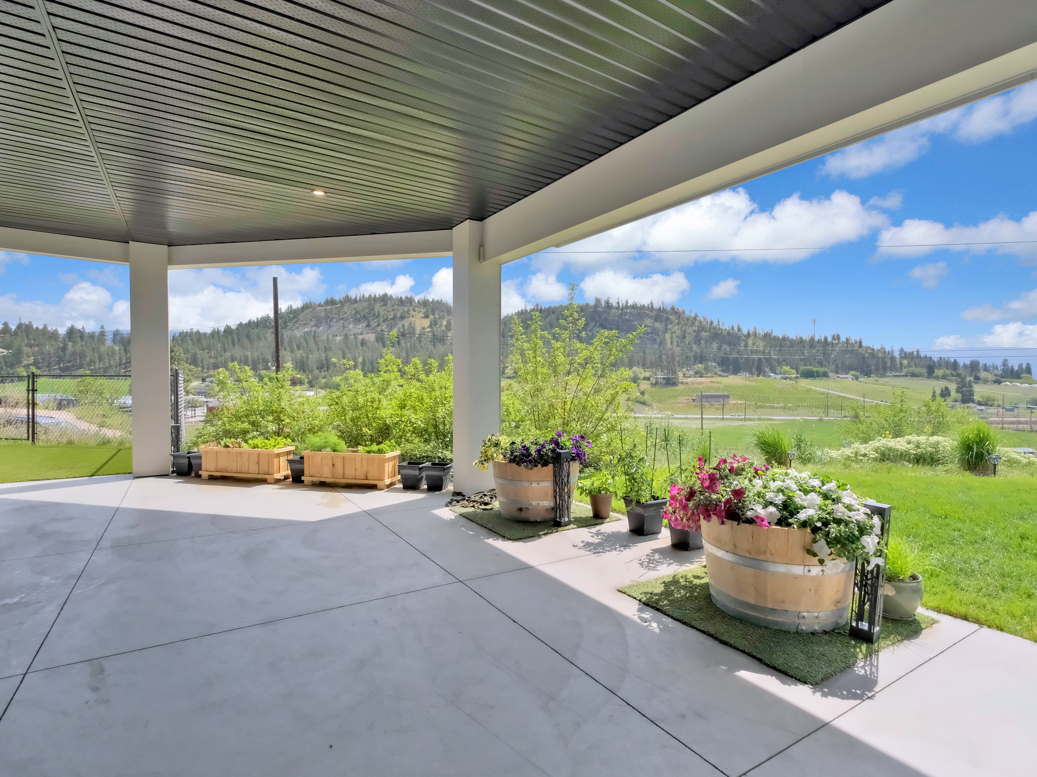 2044 Begbie Road Kelowna V1V 2X3